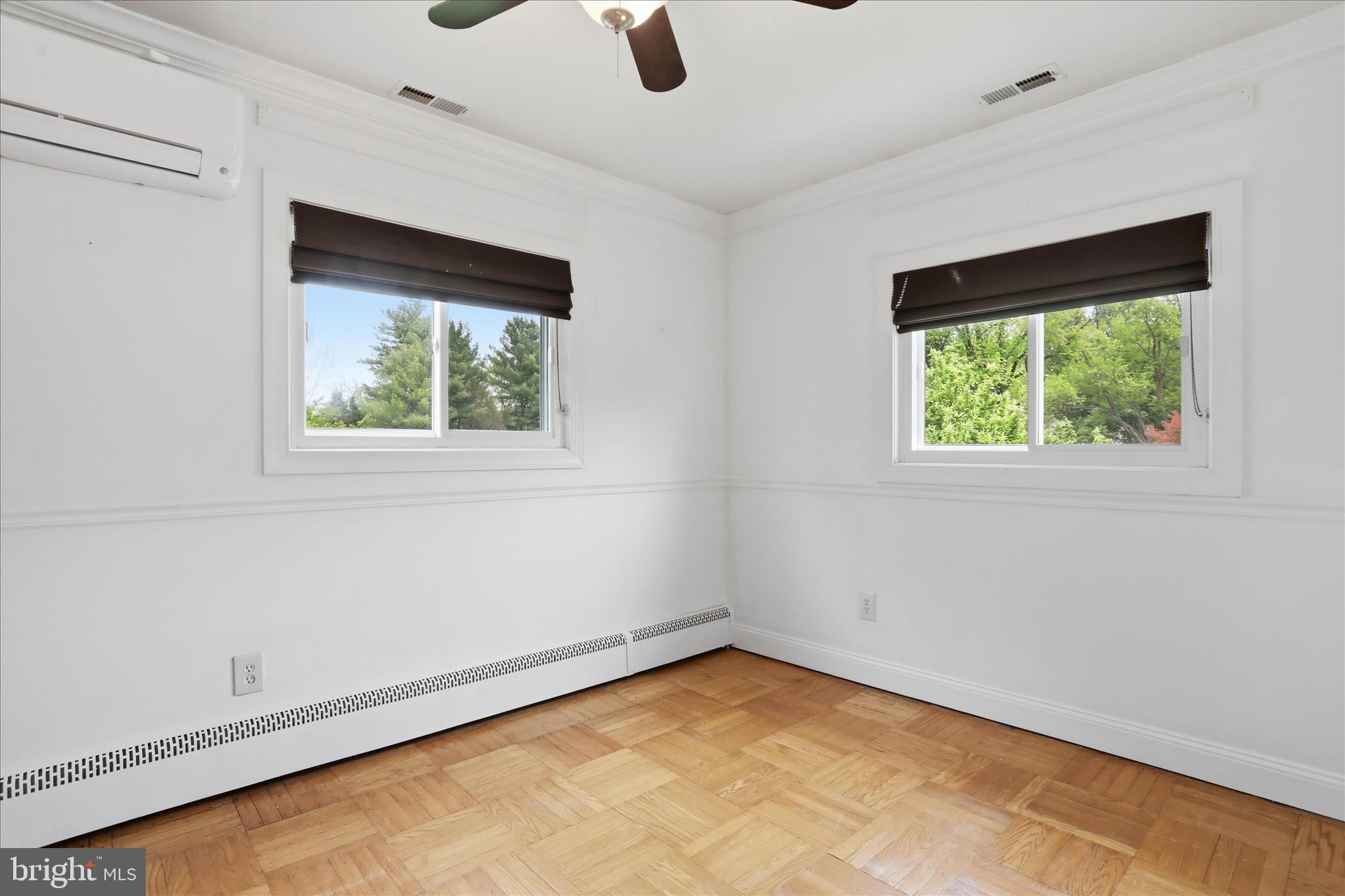 COLUMBIA HILLS - Residential