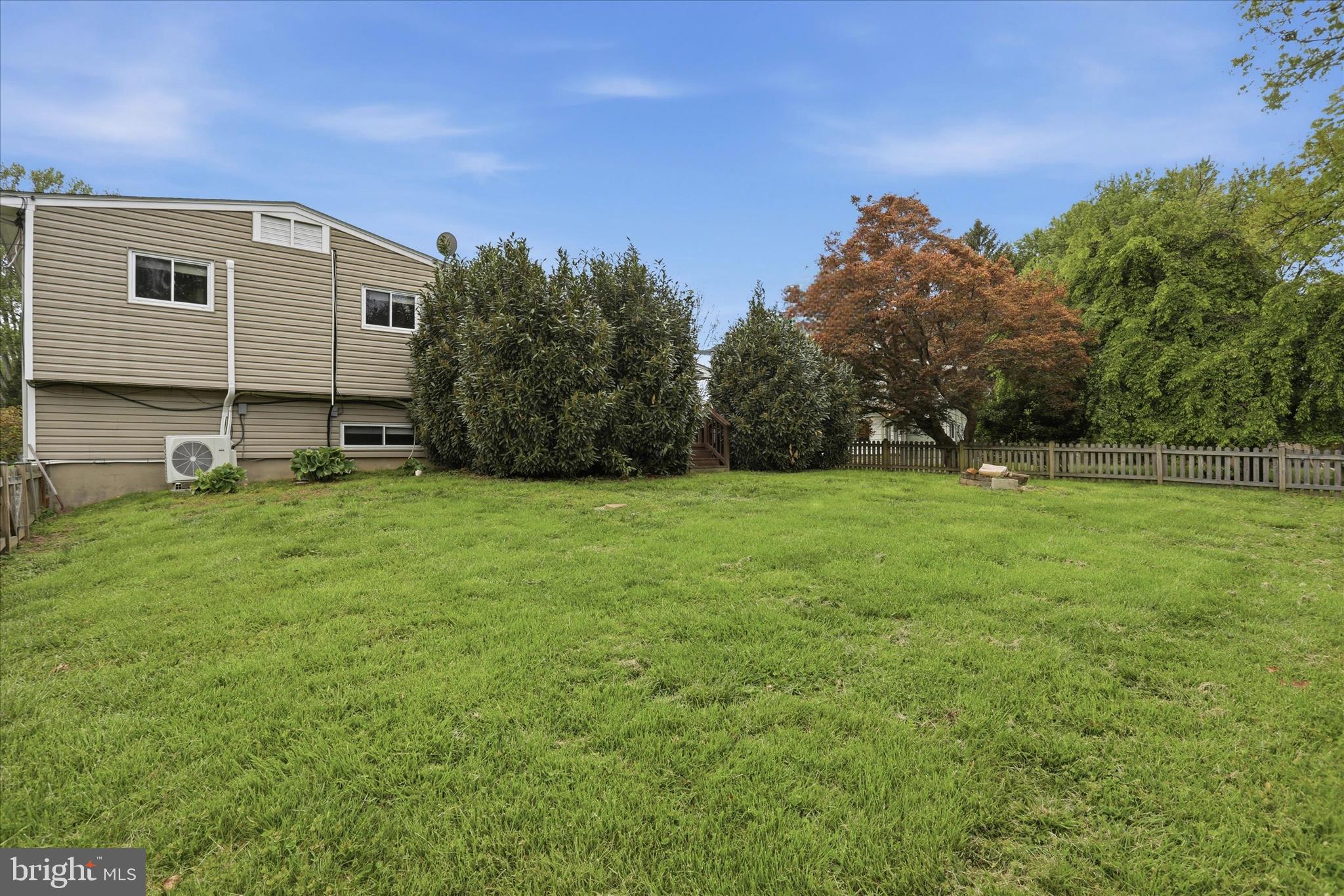 COLUMBIA HILLS - Residential