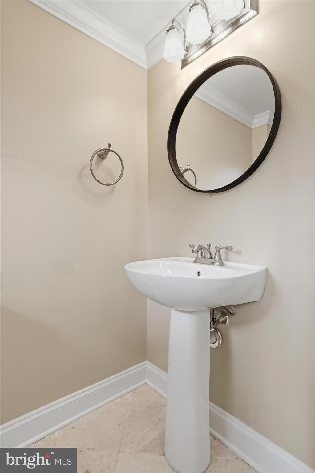 COLUMBIA HILLS - Residential