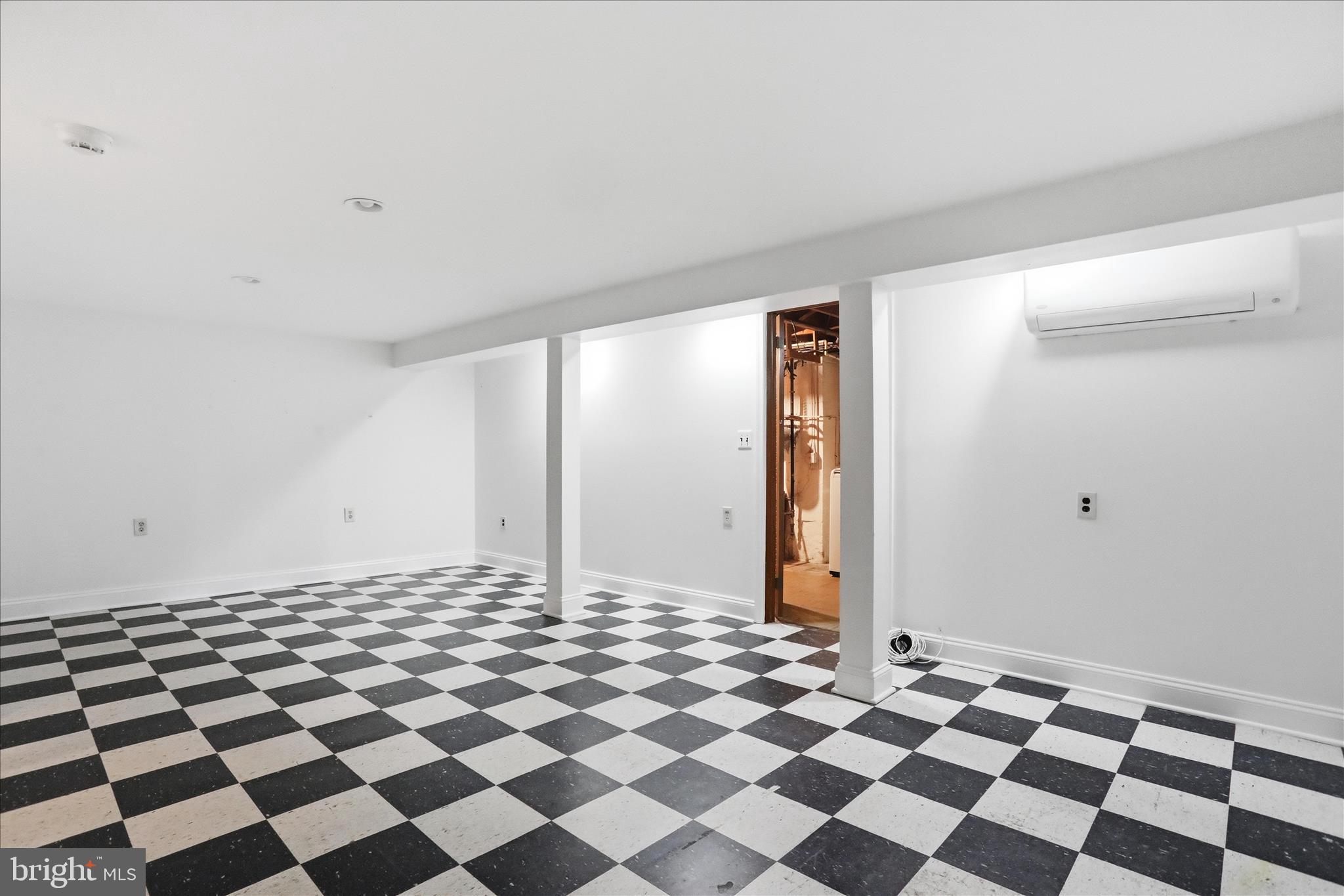 COLUMBIA HILLS - Residential