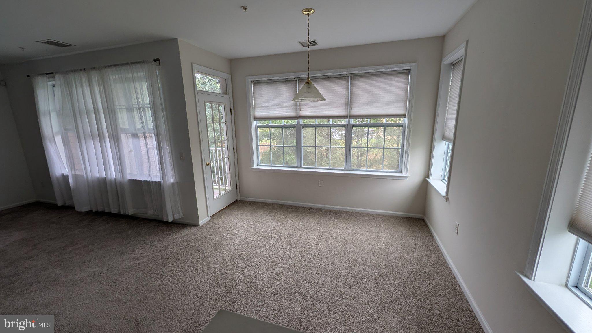 528 TIMBERLAKE DRIVE