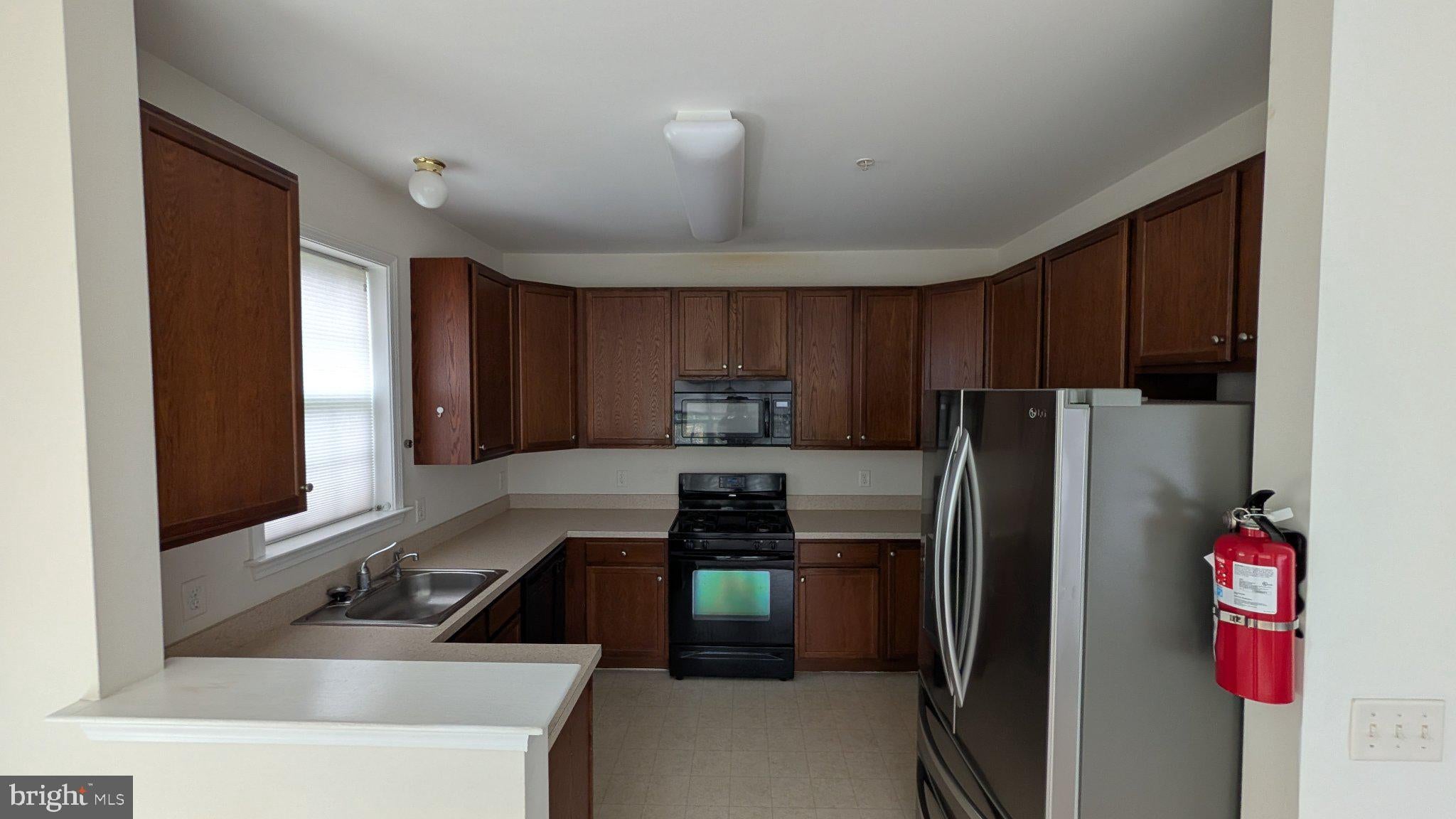 528 TIMBERLAKE DRIVE