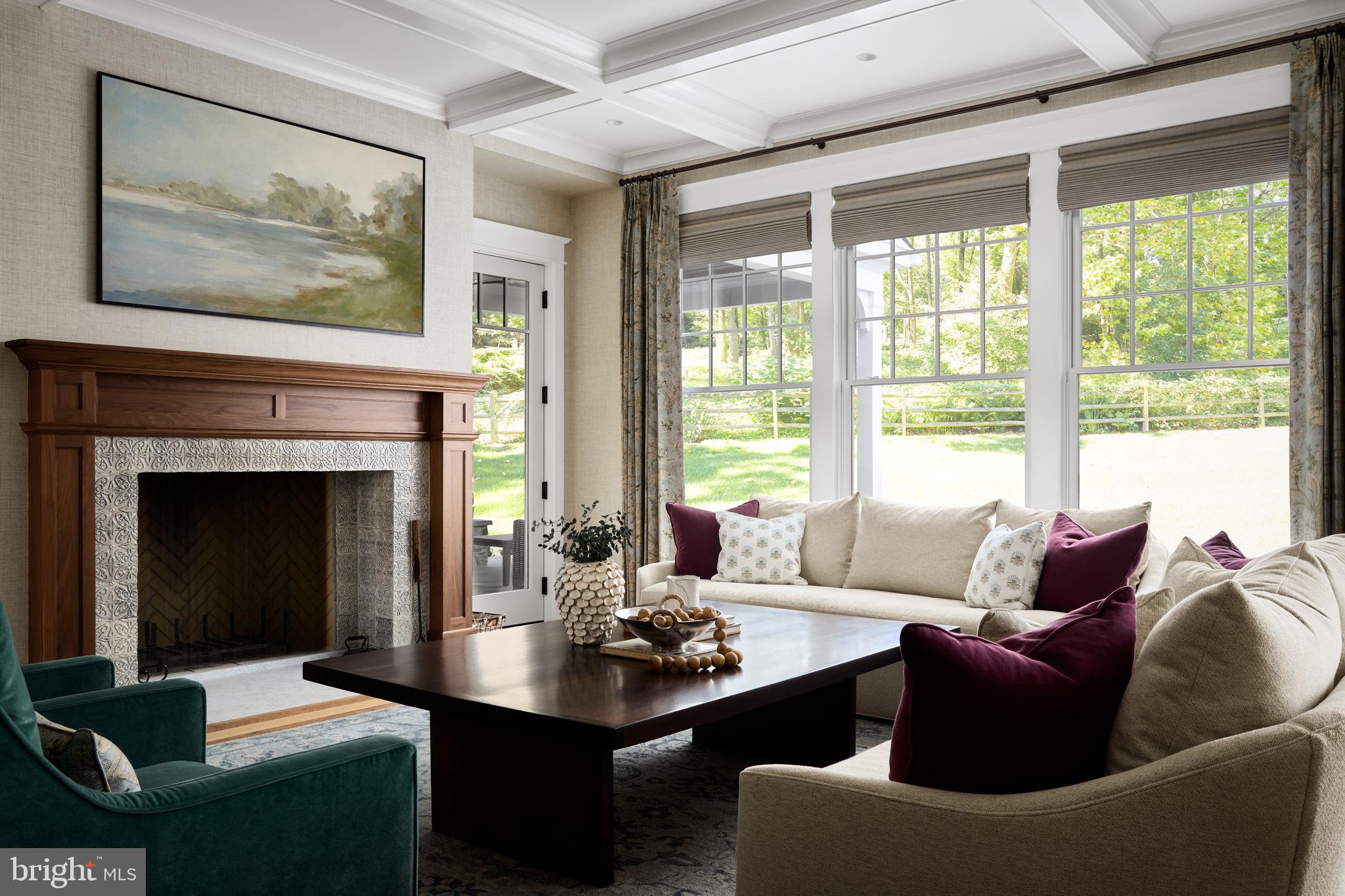 105 LEXINGTON MANOR