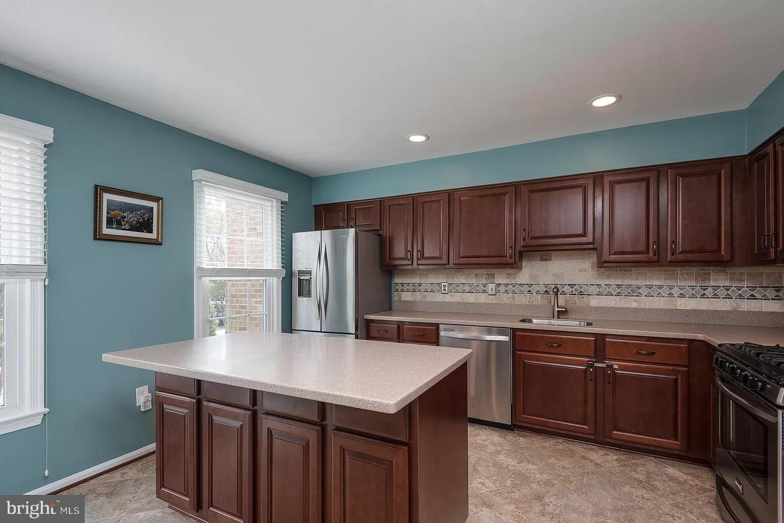 HUNTER VILLAGE - Residential Lease