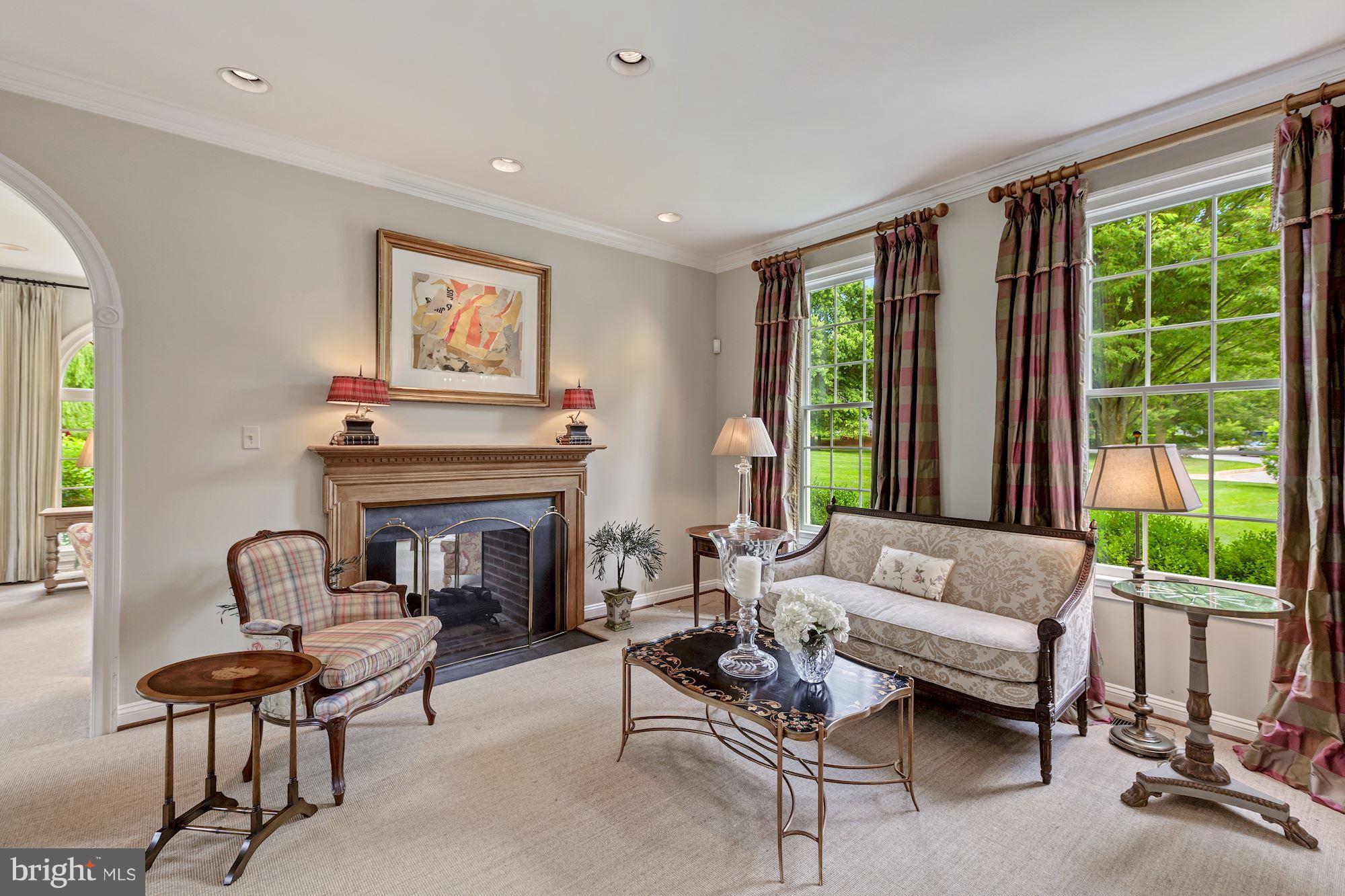 HOBBITS GLEN - Residential