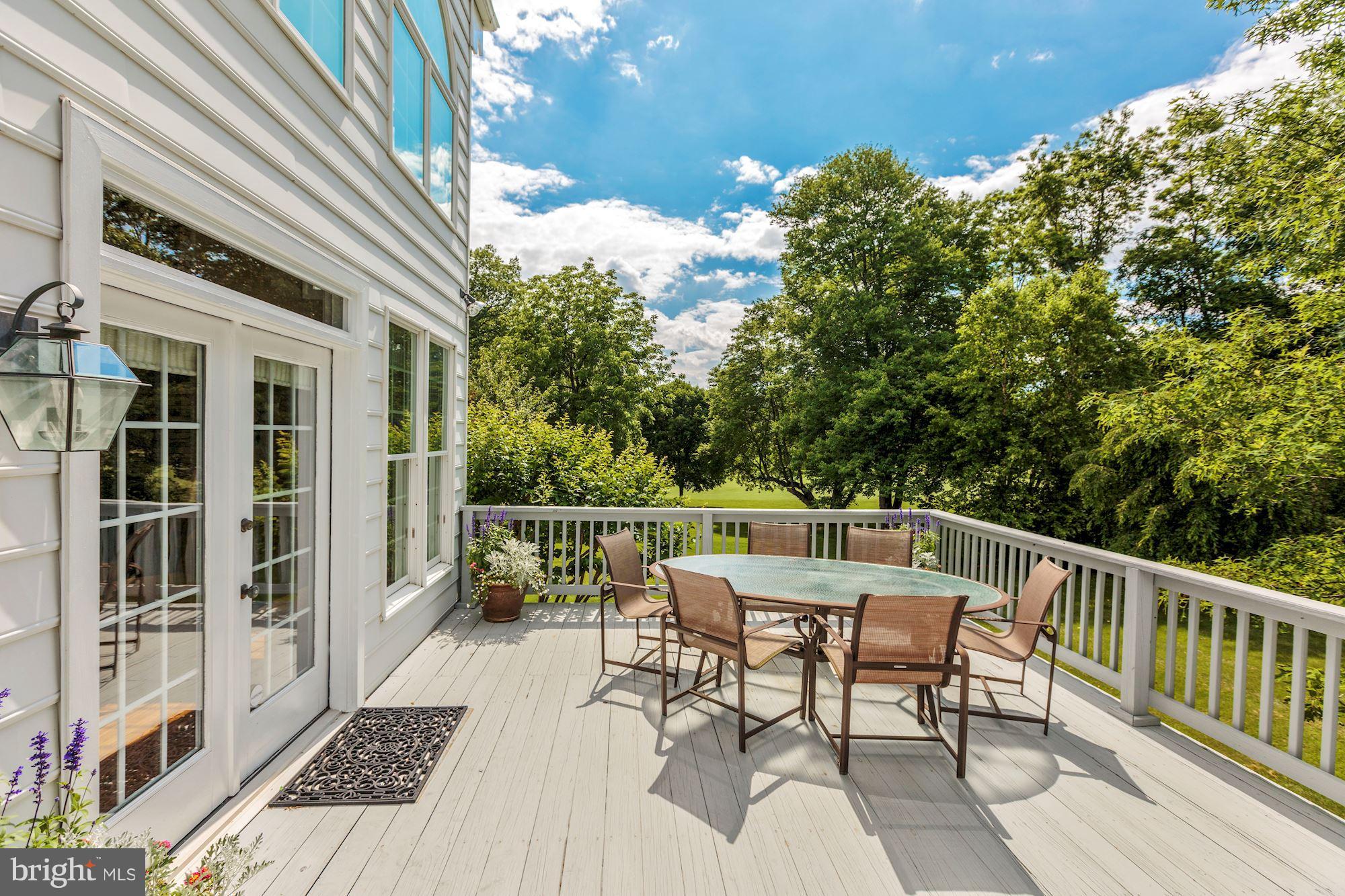 HOBBITS GLEN - Residential