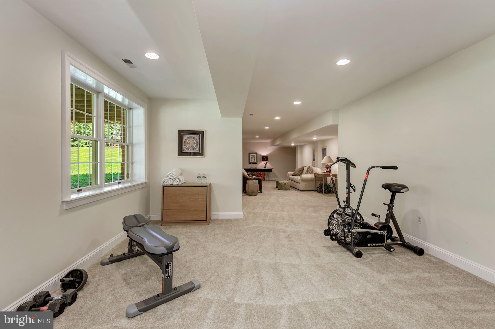 HOBBITS GLEN - Residential