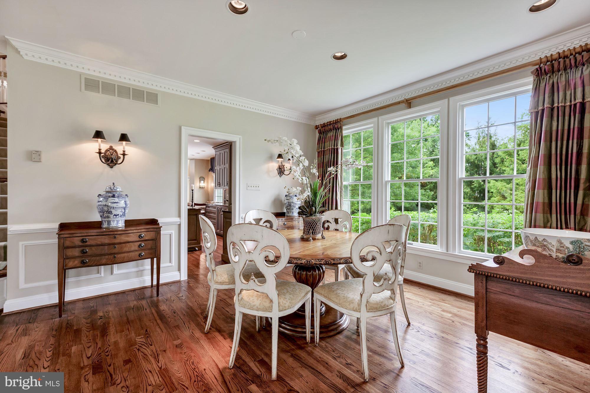 HOBBITS GLEN - Residential