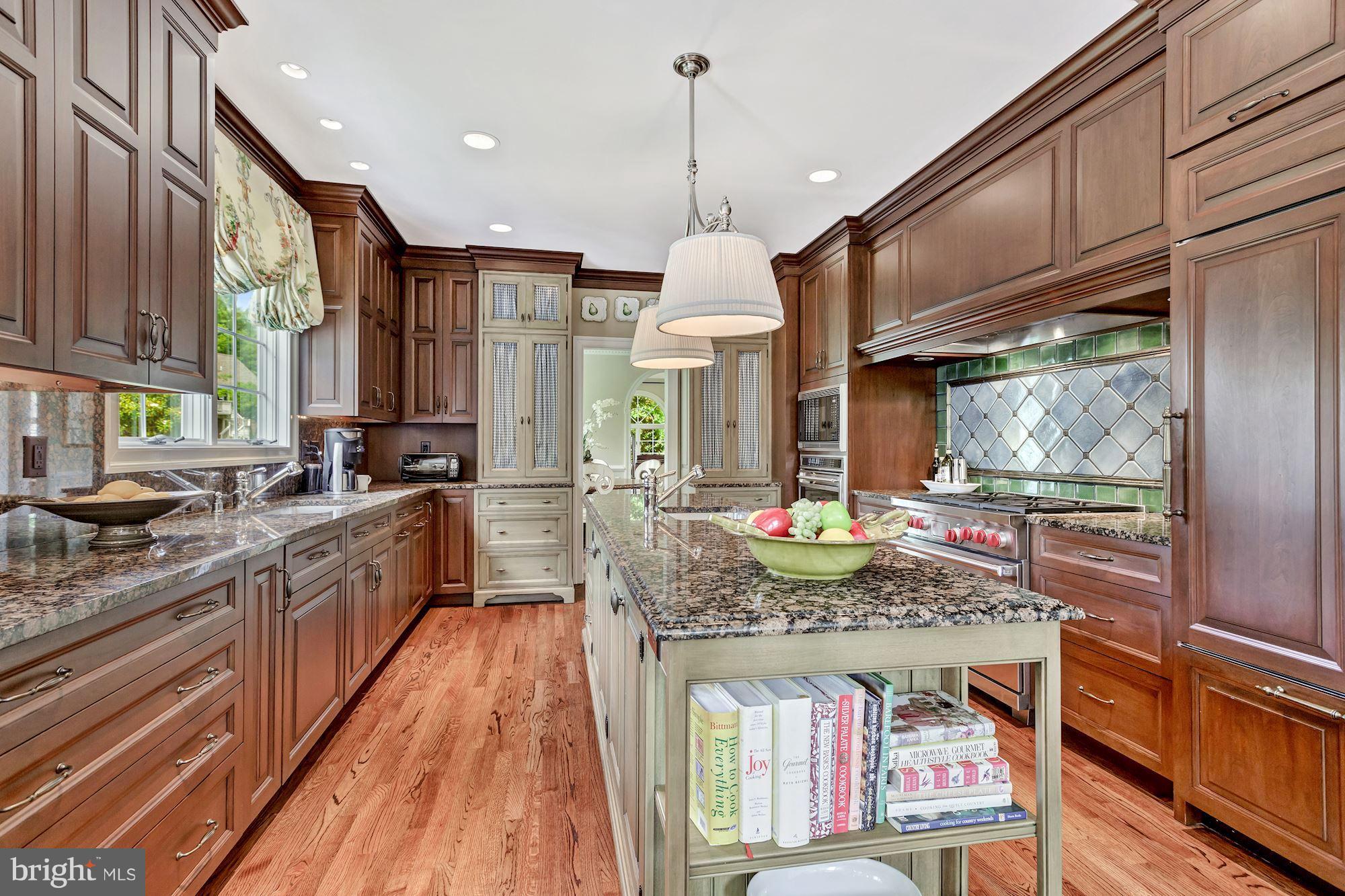 HOBBITS GLEN - Residential