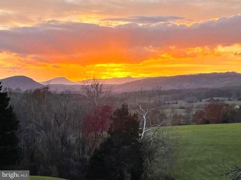 643 RICHMOND ROAD AMISSVILLE VA 20106