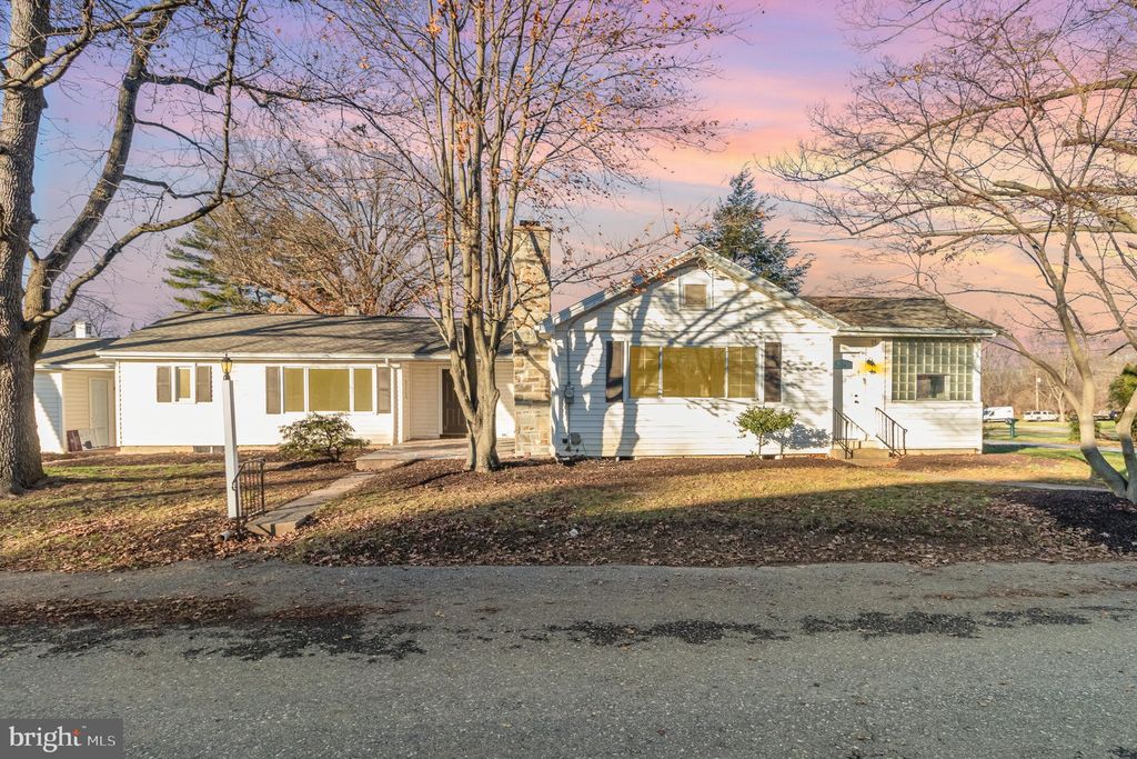 Photo of 345 Florin Avenue, Mount Joy, PA 17552 (MLS # PALA2044982)