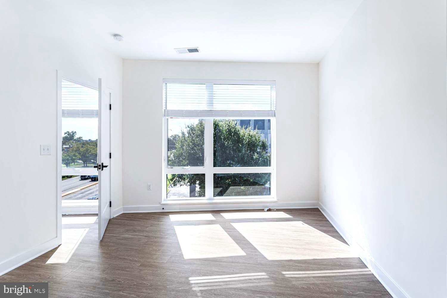 OLD TOWN NORTH - Residential Lease