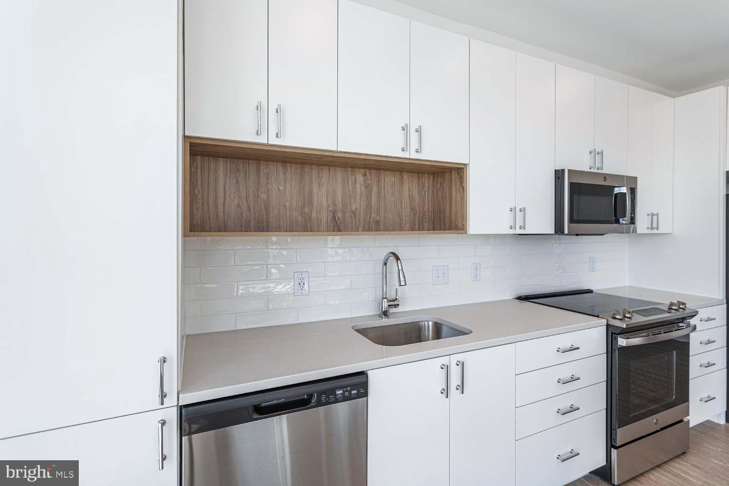 OLD TOWN NORTH - Residential Lease