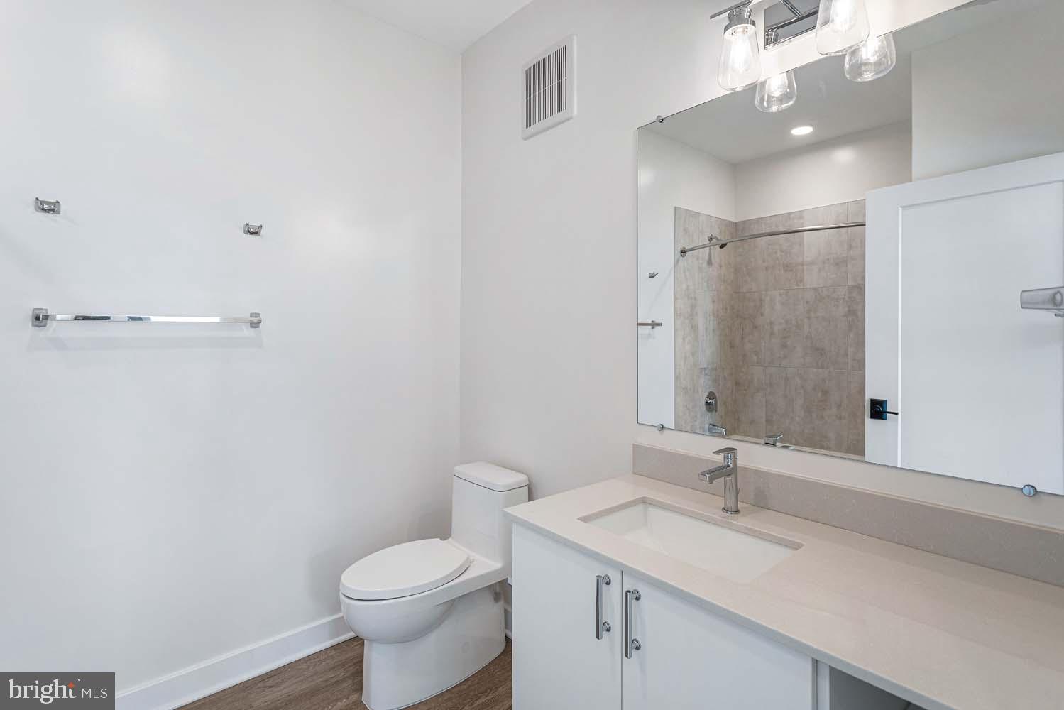 OLD TOWN NORTH - Residential Lease