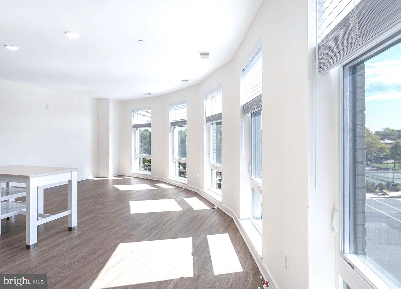 OLD TOWN NORTH - Residential Lease