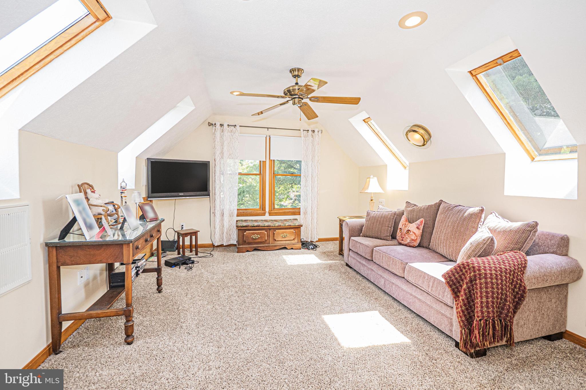 FOUNTAINDALE SOUTH - Residential