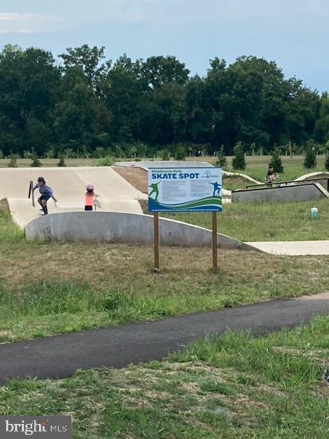 FOUNTAINDALE SOUTH - Residential