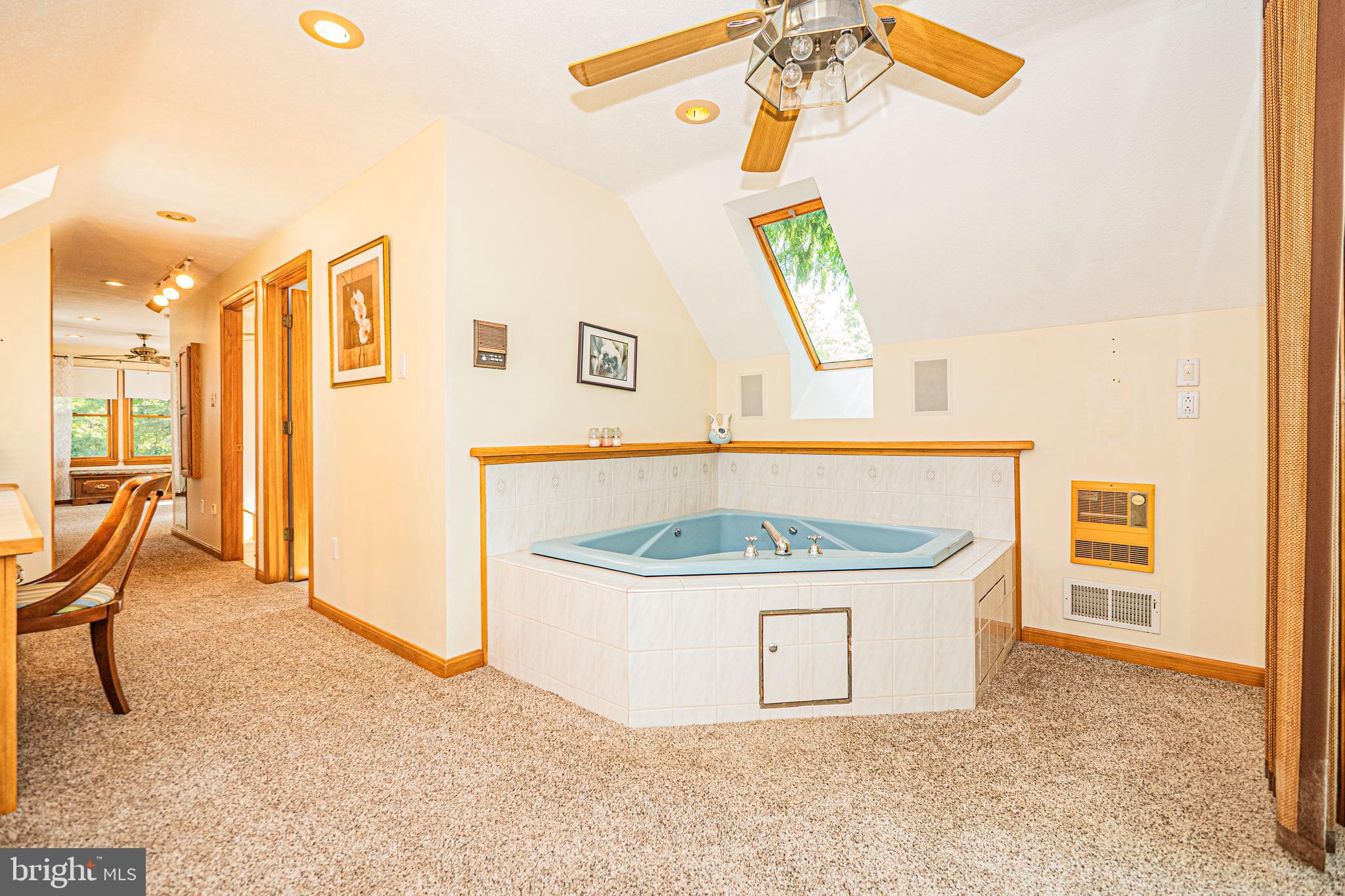 FOUNTAINDALE SOUTH - Residential