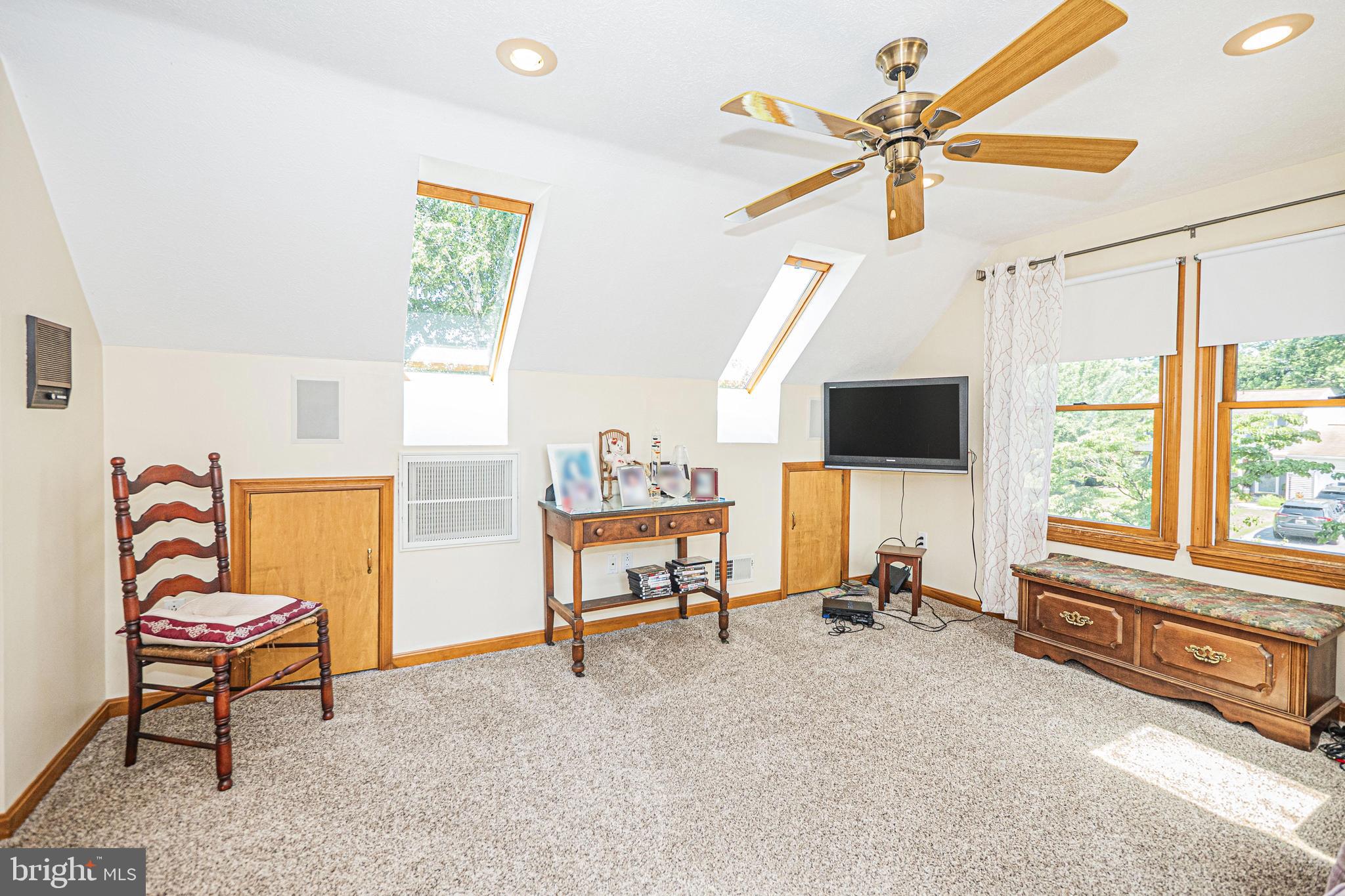 FOUNTAINDALE SOUTH - Residential