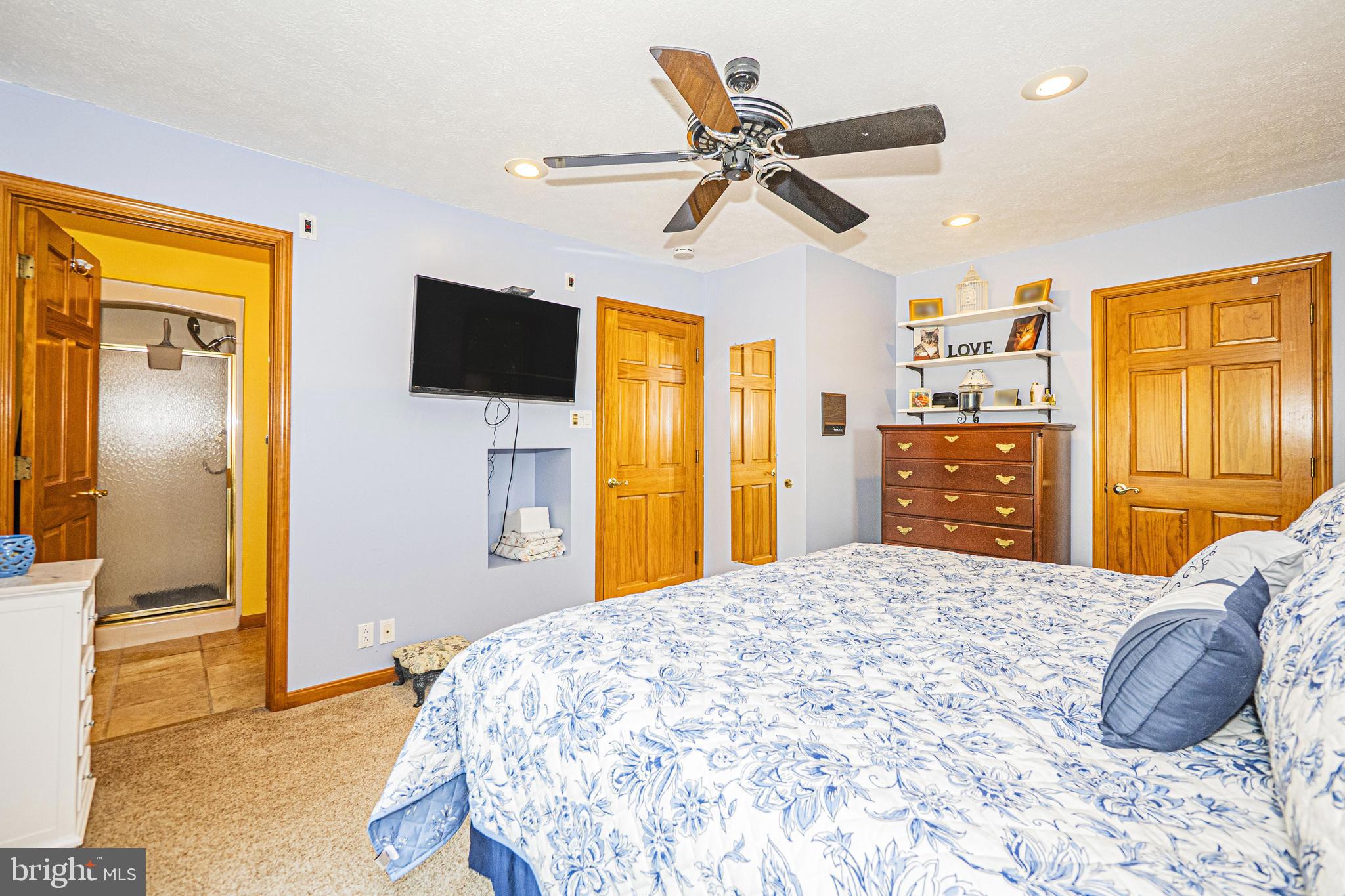 FOUNTAINDALE SOUTH - Residential