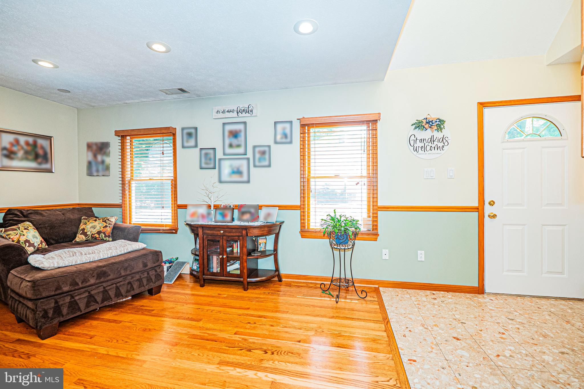 FOUNTAINDALE SOUTH - Residential