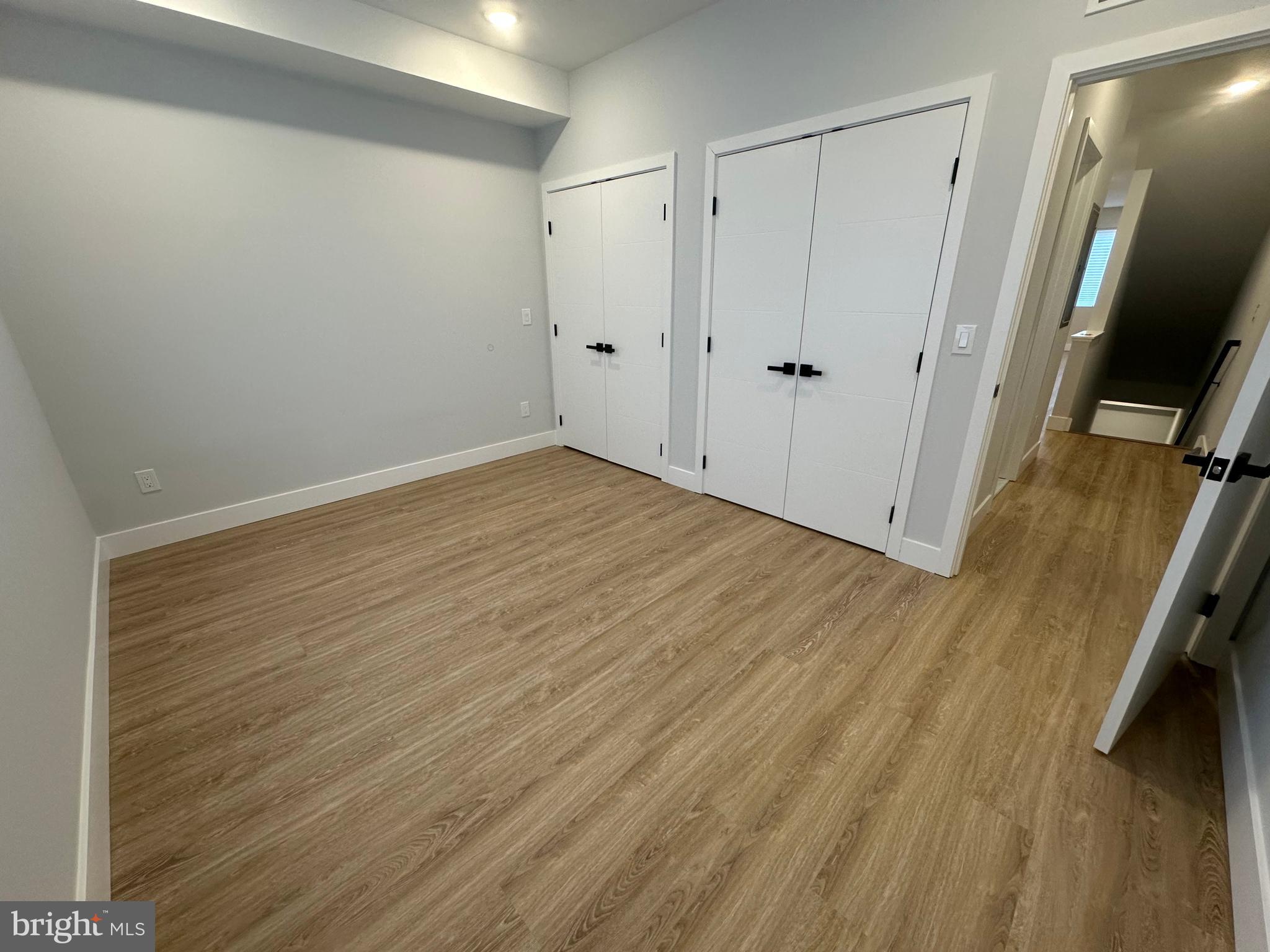 NORRIS SQUARE - Residential Lease