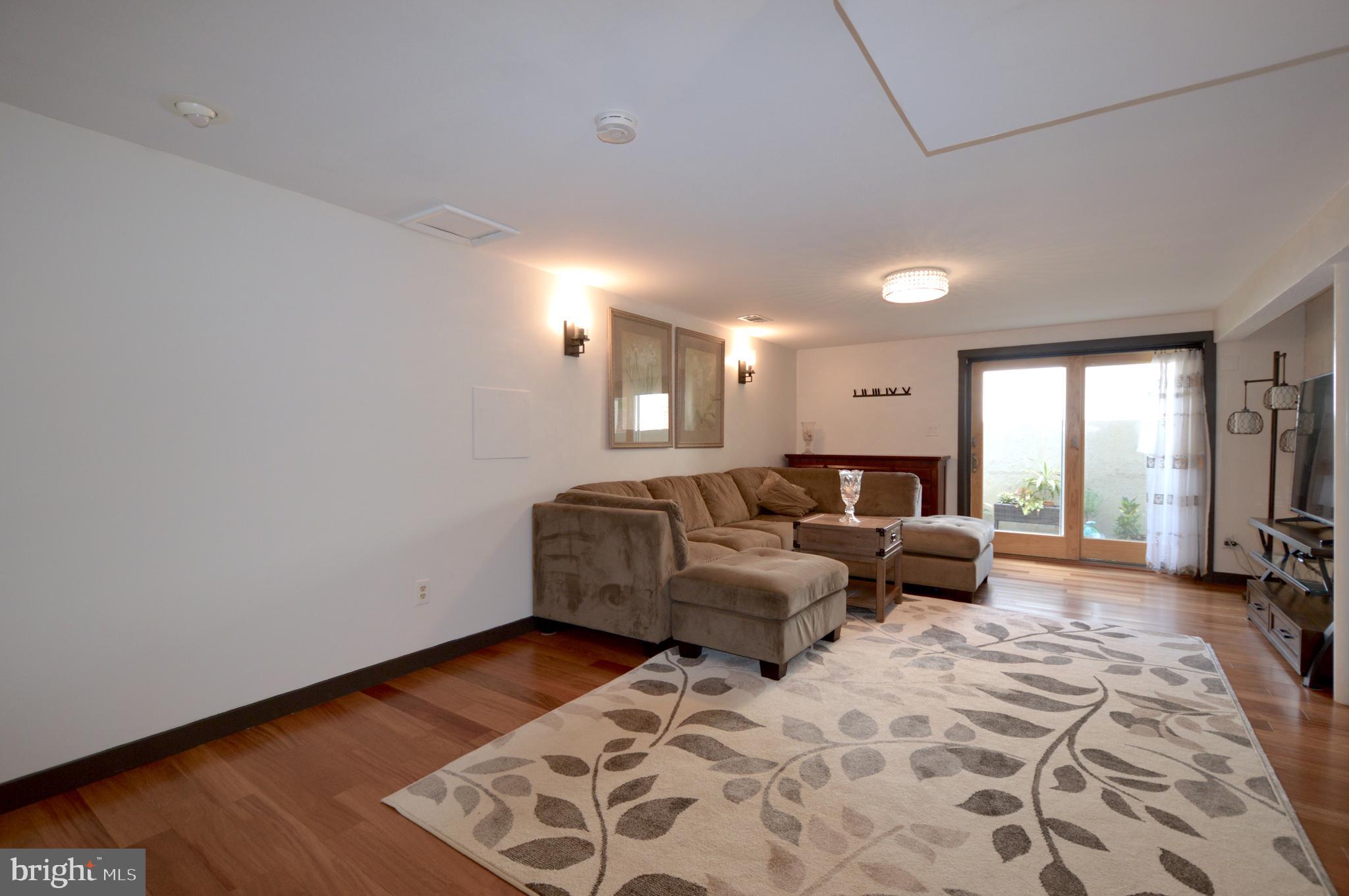 BRADDOCK - Residential Lease