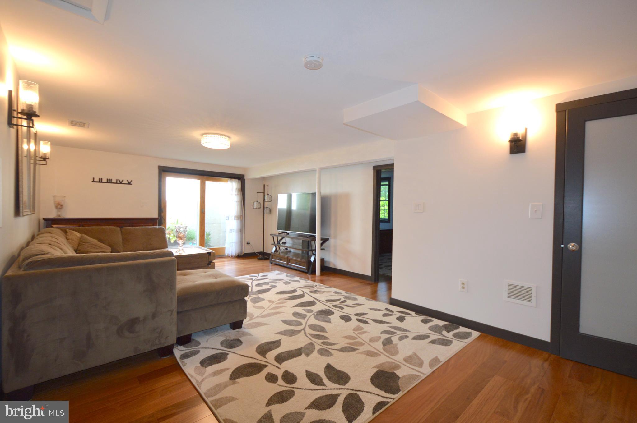 BRADDOCK - Residential Lease