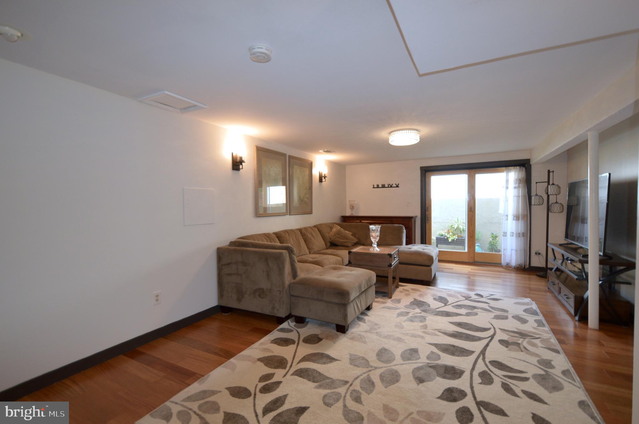 BRADDOCK - Residential Lease