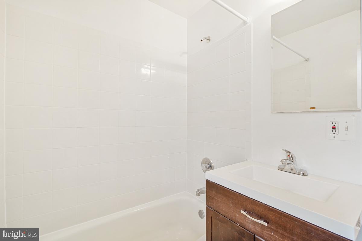 WILSON BRIDGE - Residential Lease