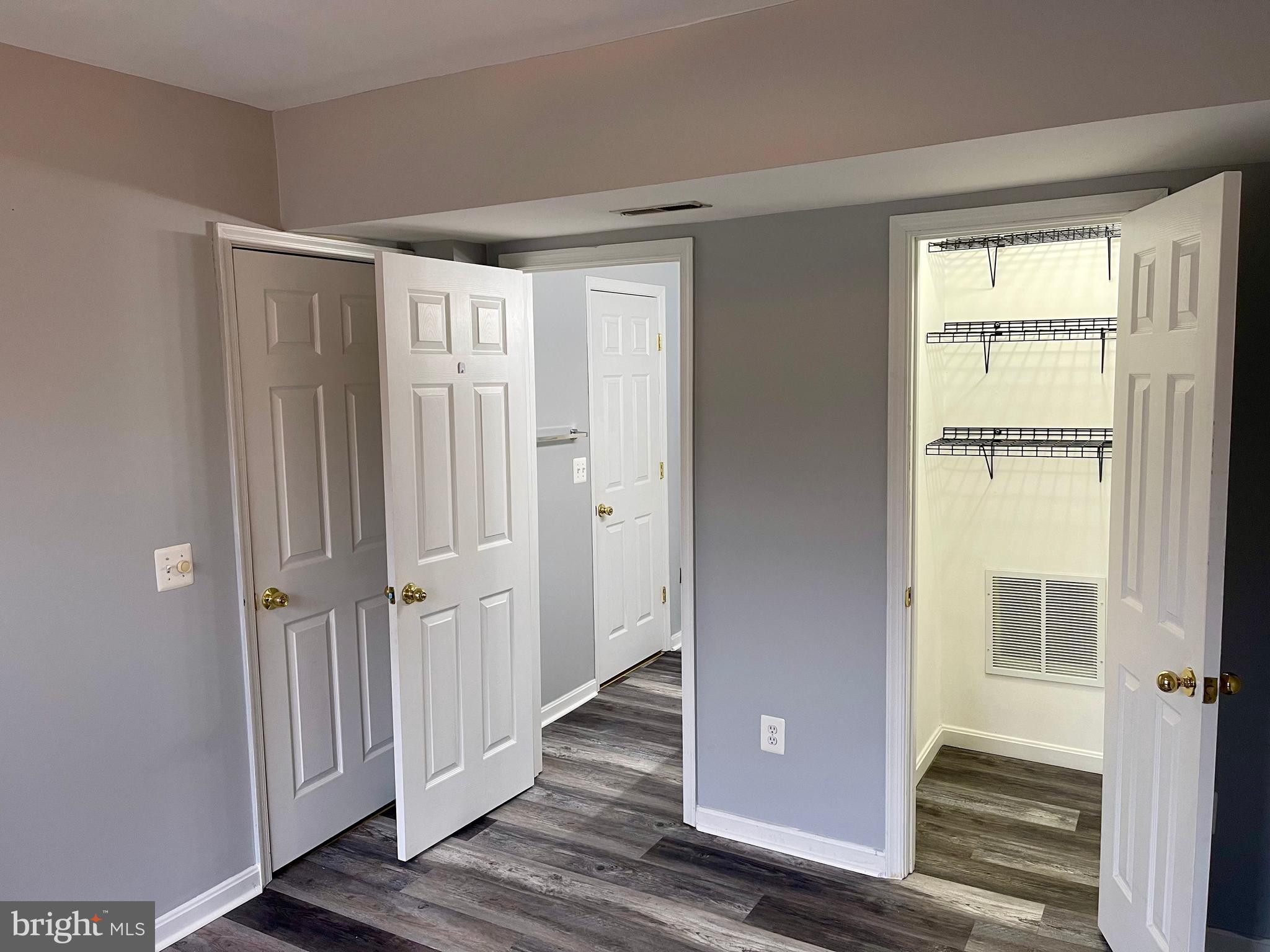 SOUTH RIDING - Residential