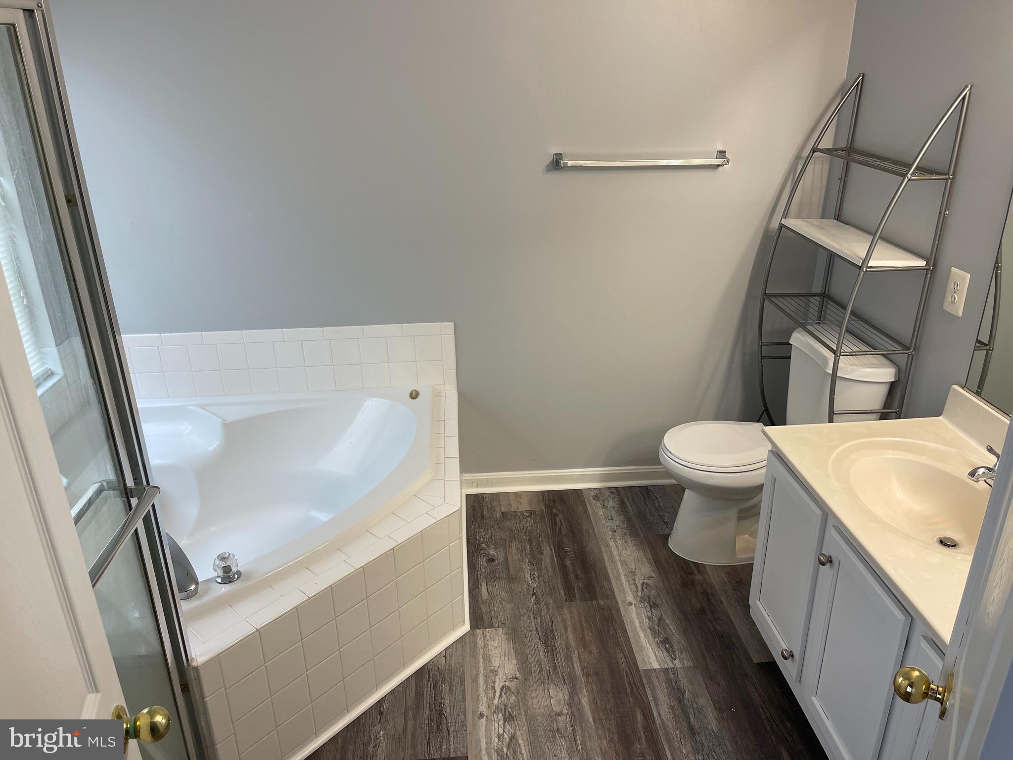 SOUTH RIDING - Residential