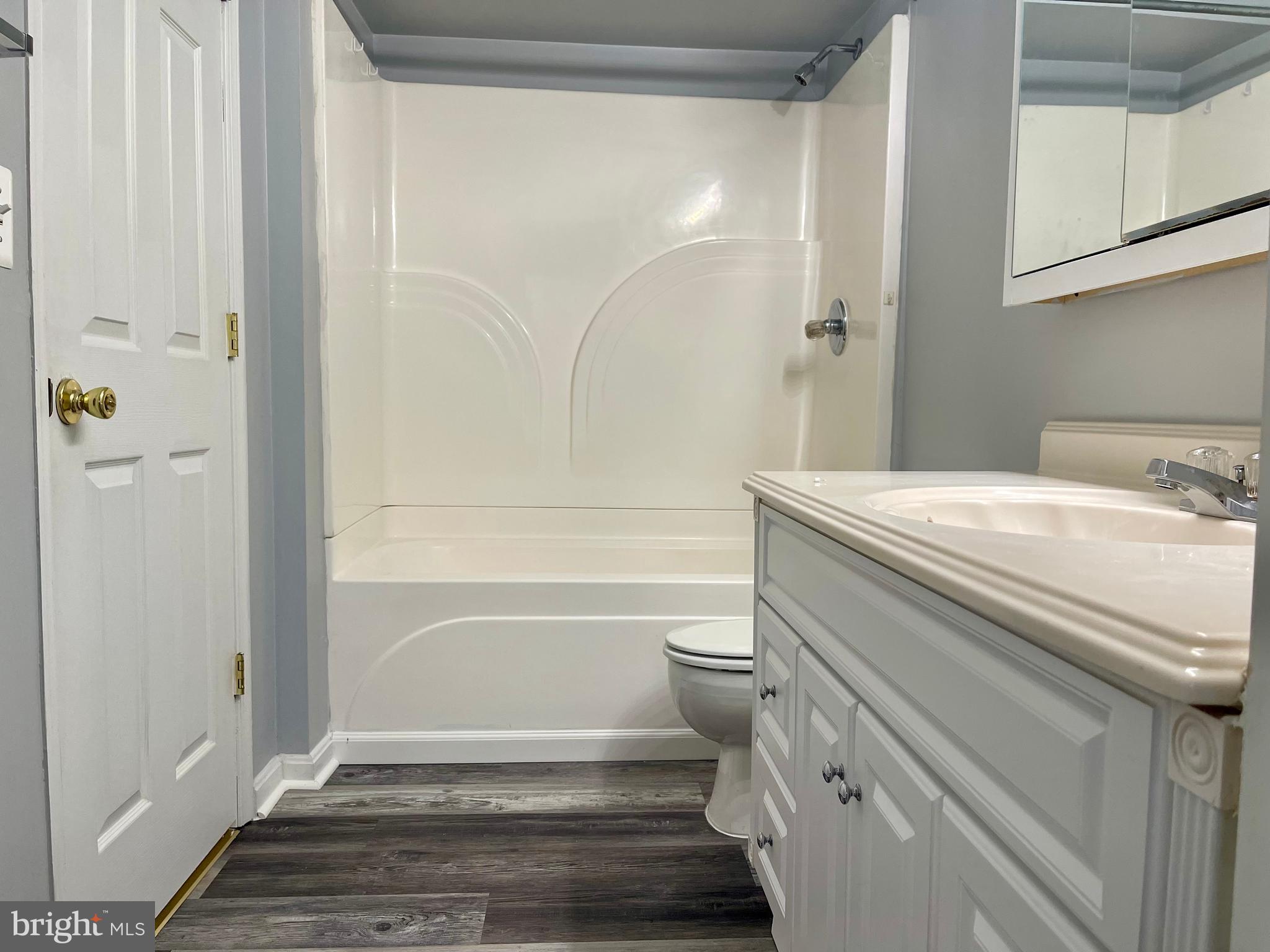 SOUTH RIDING - Residential