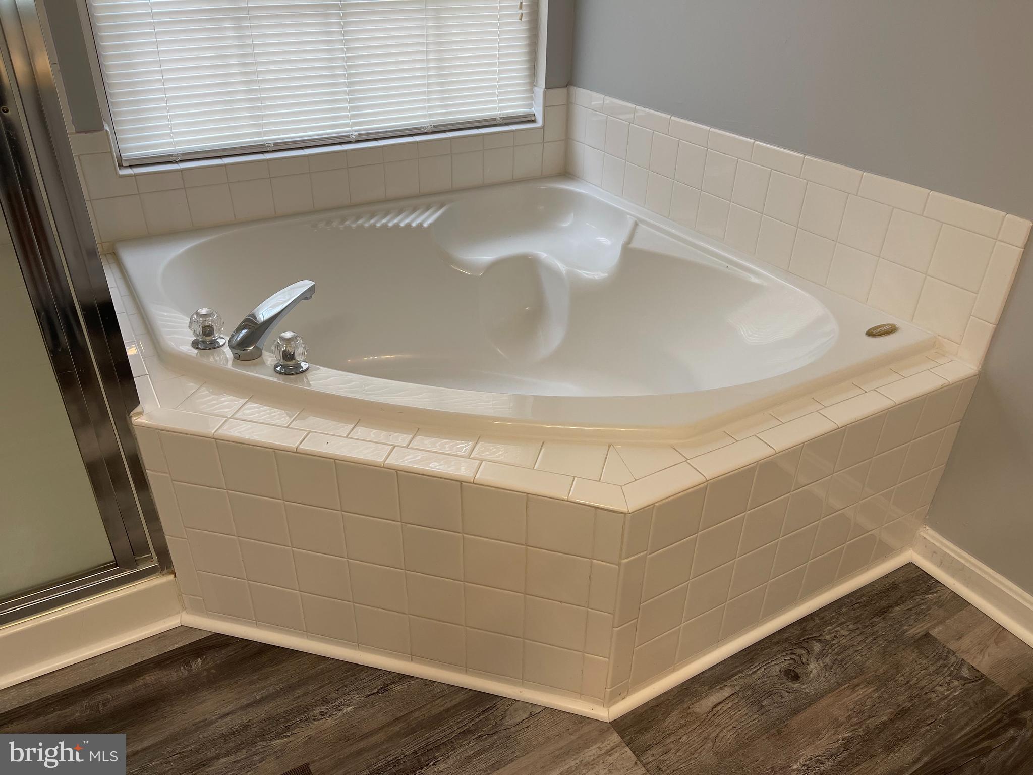 SOUTH RIDING - Residential