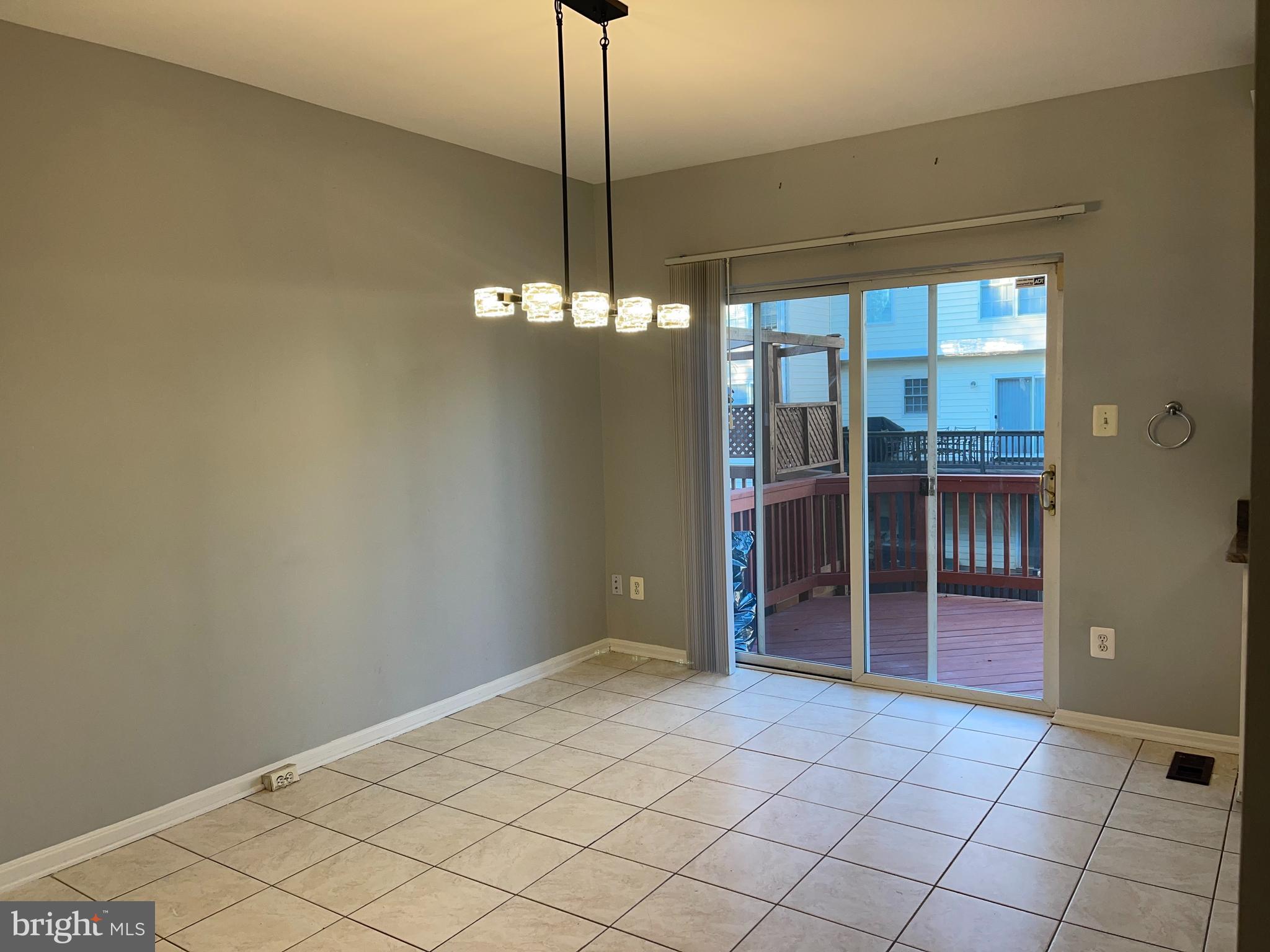 SOUTH RIDING - Residential