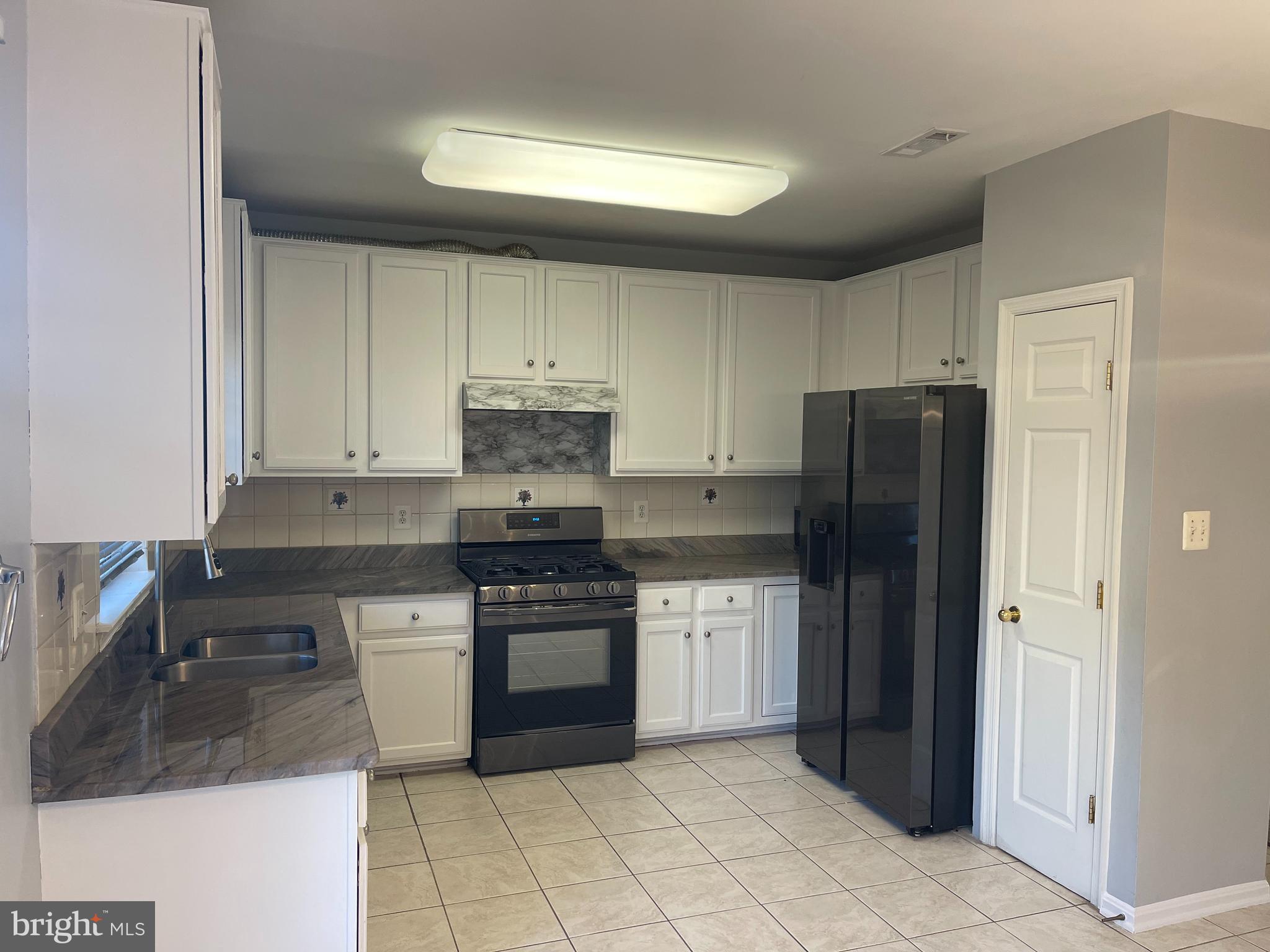 SOUTH RIDING - Residential