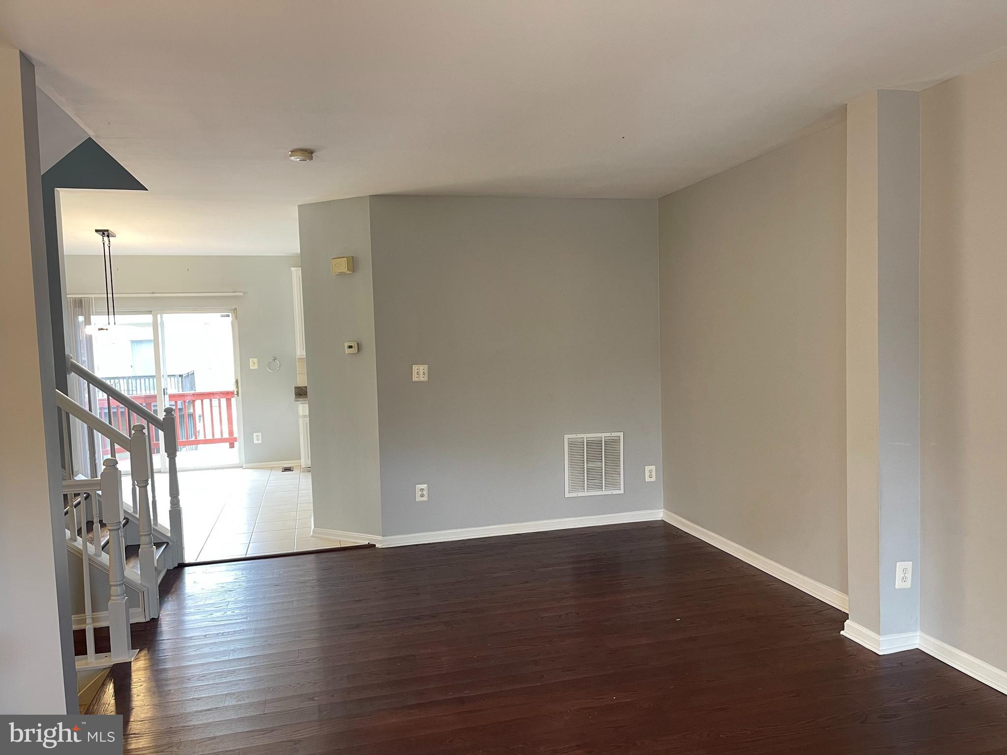 SOUTH RIDING - Residential