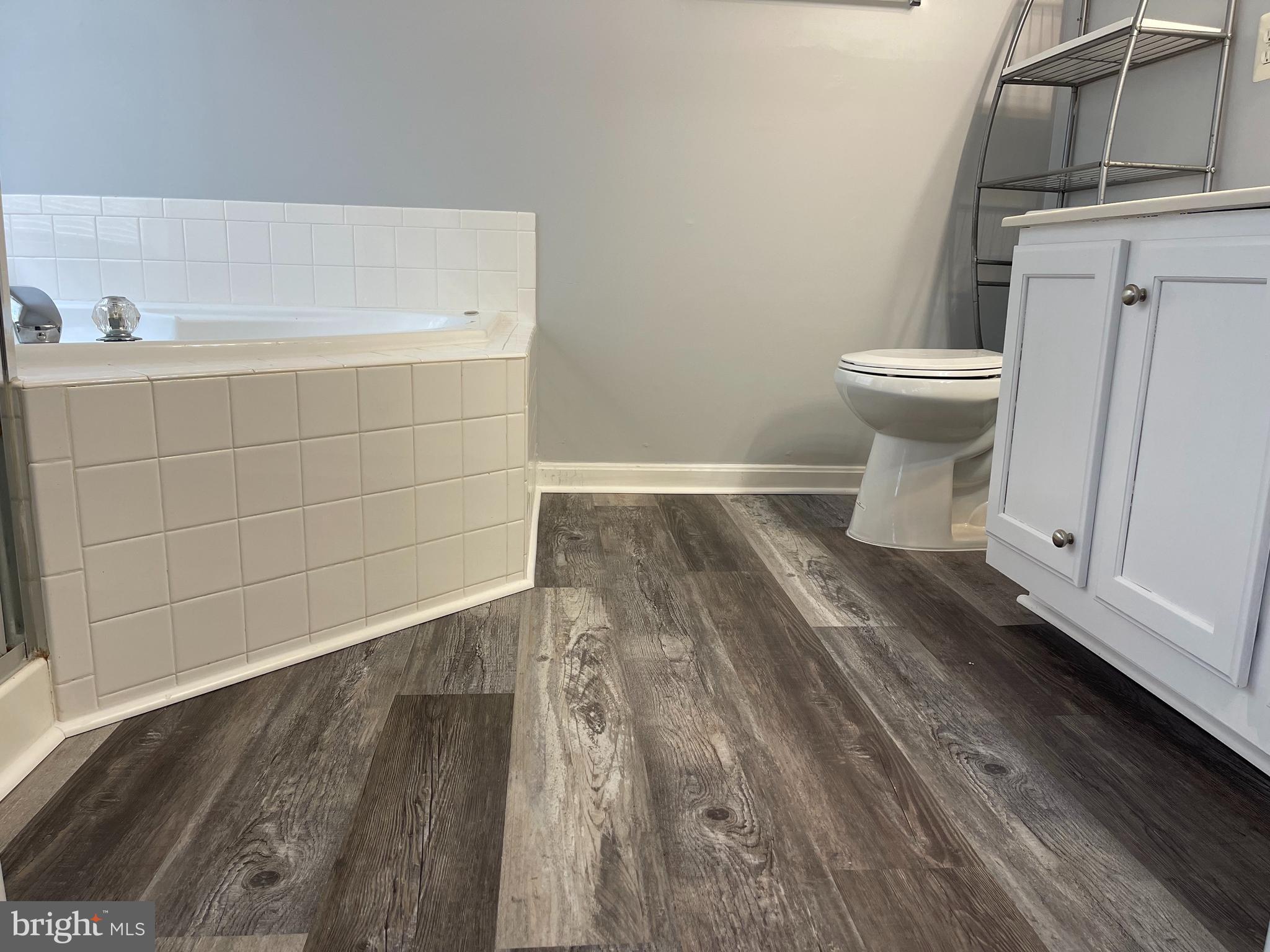 SOUTH RIDING - Residential