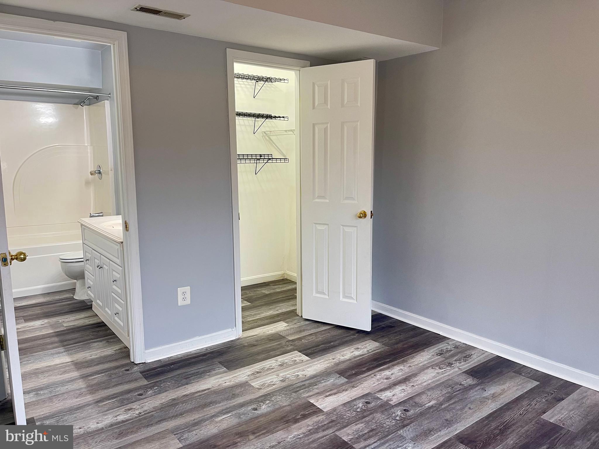 SOUTH RIDING - Residential