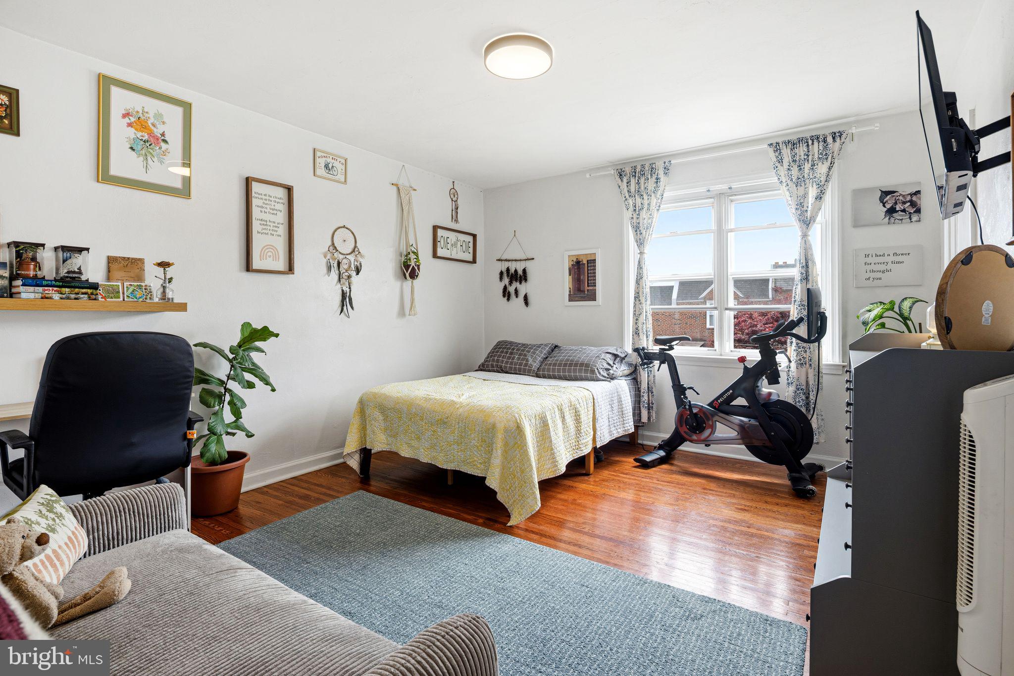 PHILADELPHIA - Residential