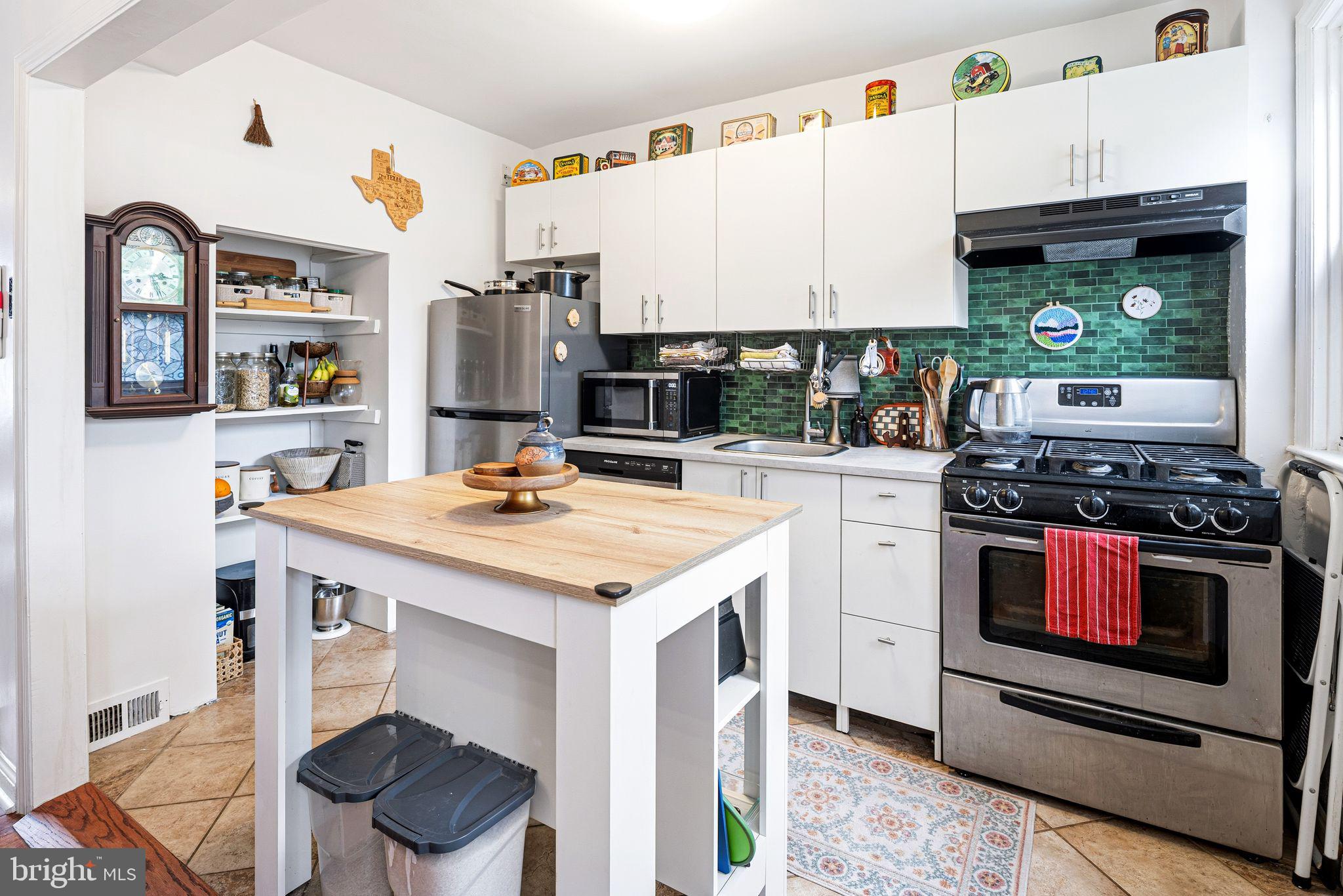 PHILADELPHIA - Residential