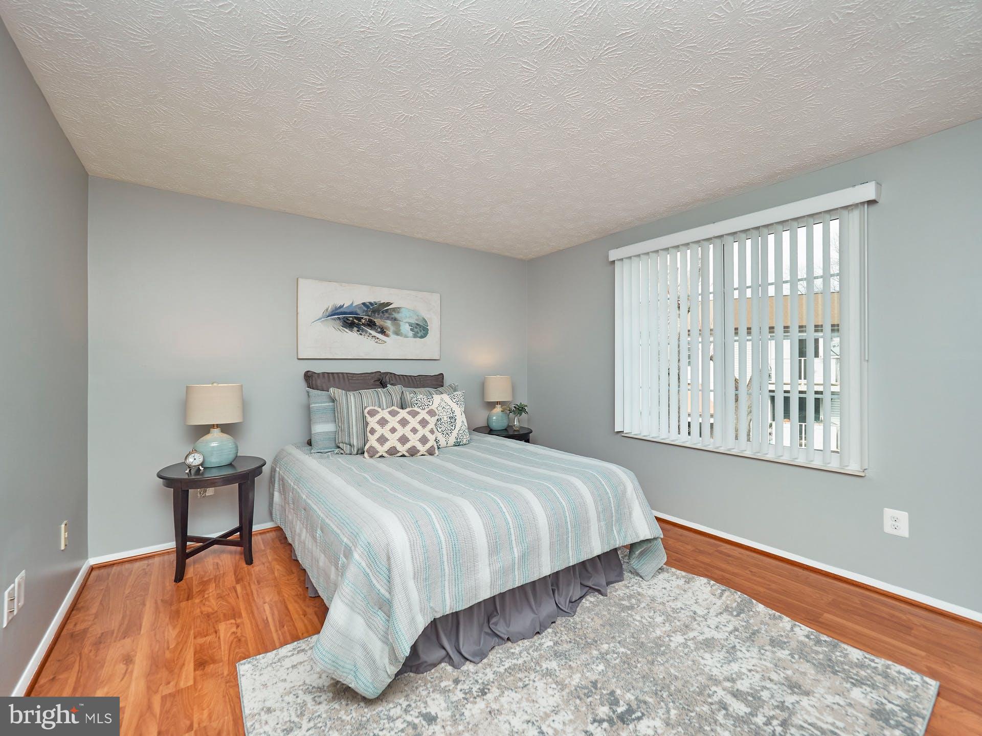 MOUNT VERNON LAKES CONDO - Residential