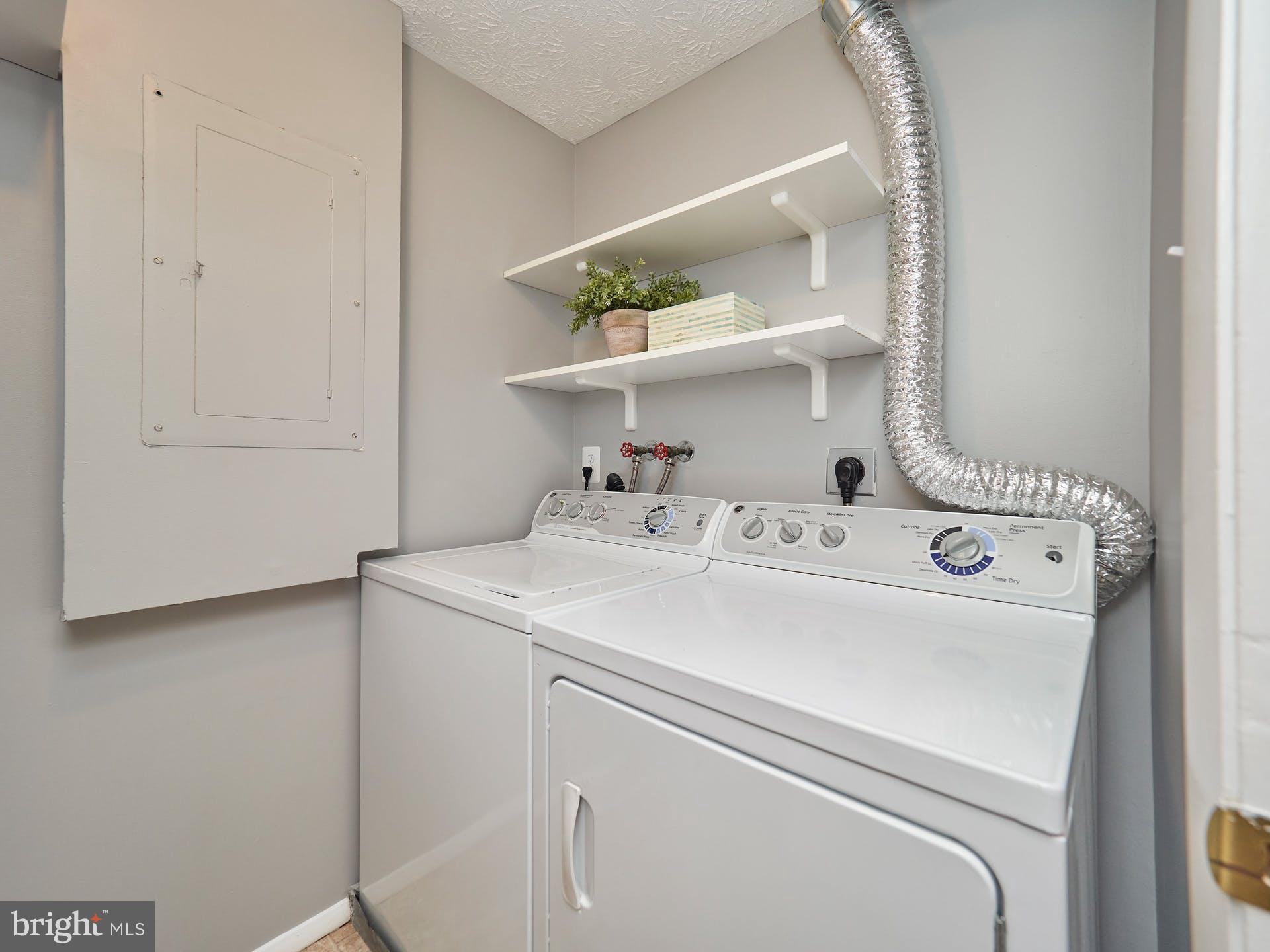 MOUNT VERNON LAKES CONDO - Residential