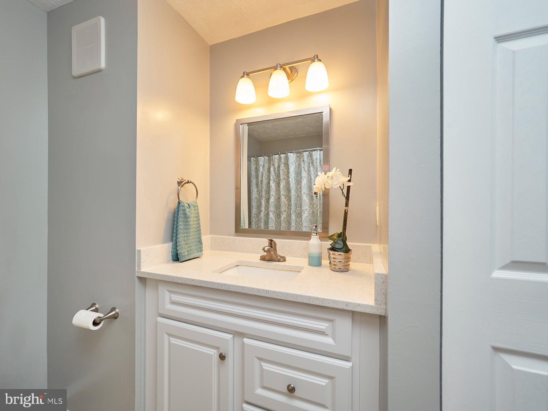 MOUNT VERNON LAKES CONDO - Residential