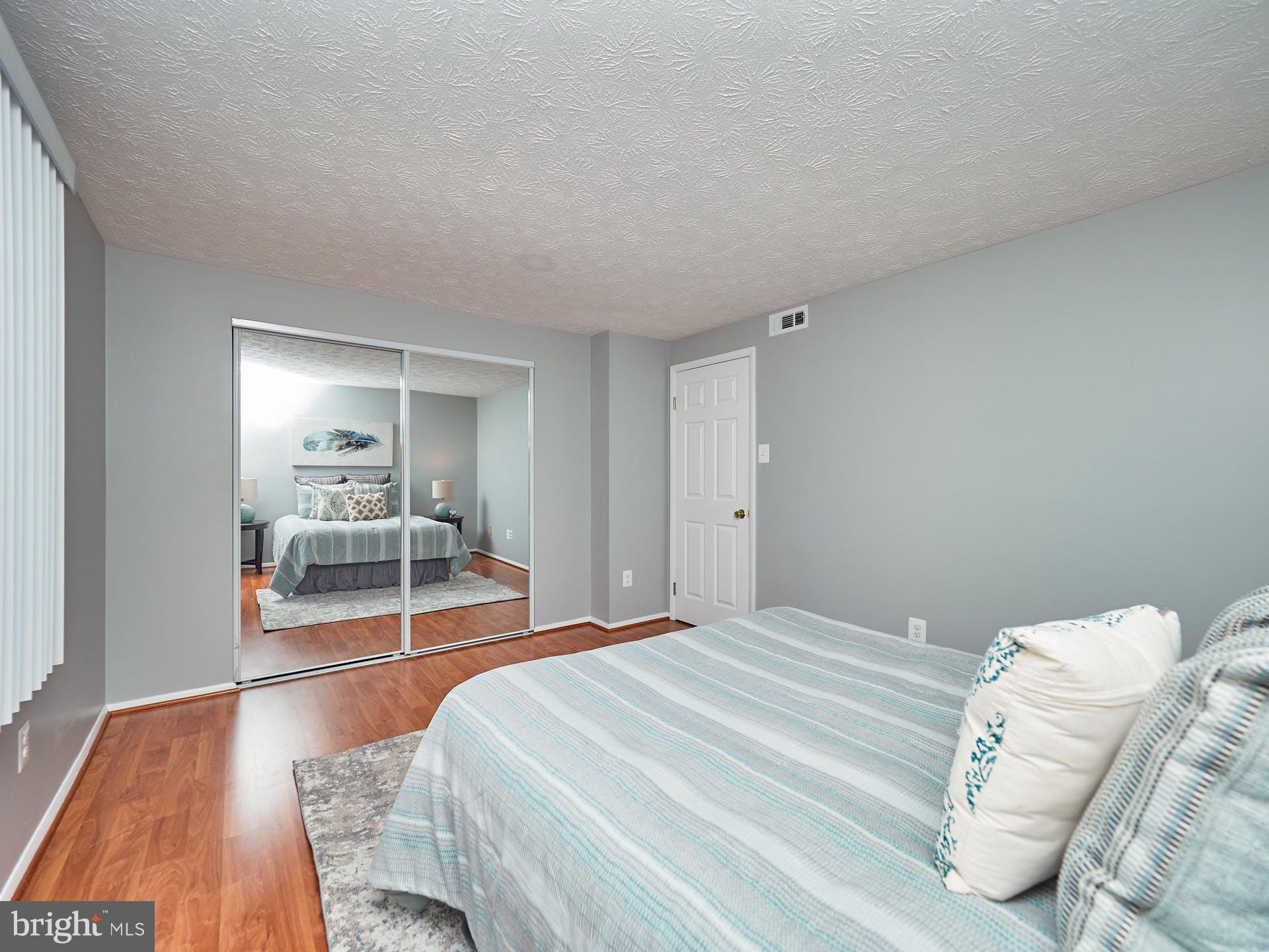 MOUNT VERNON LAKES CONDO - Residential