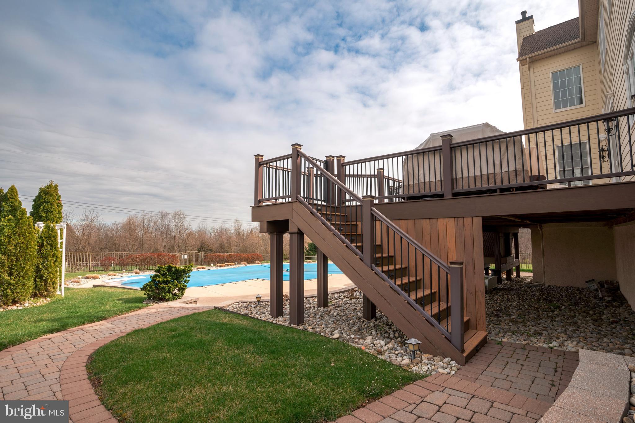 ESTATES AT HILLTOWN - Residential