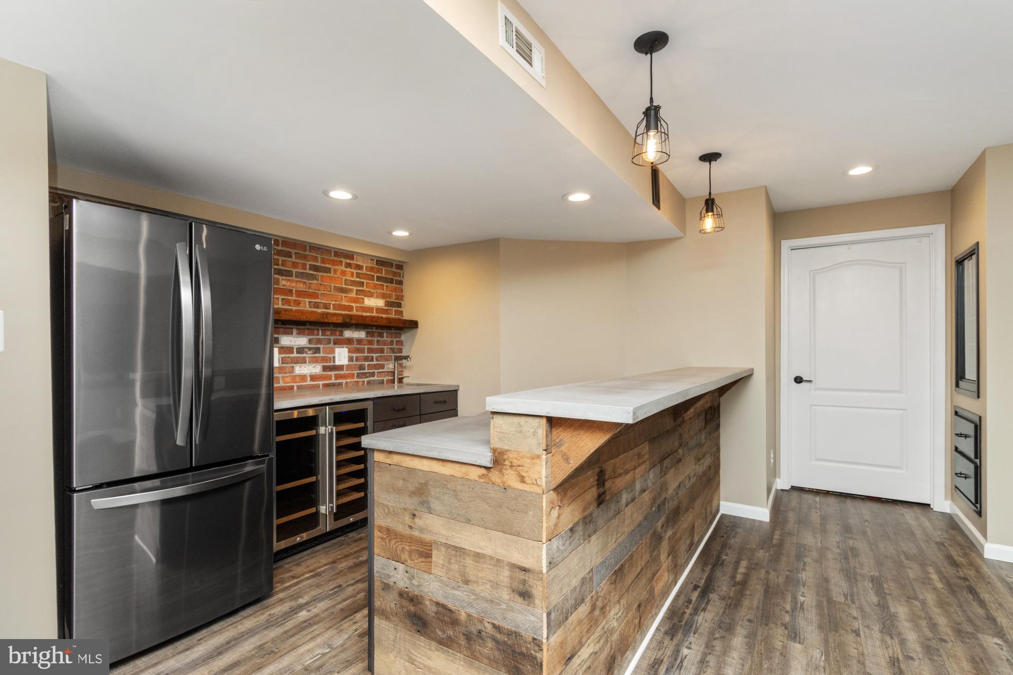WOODCREST - Residential