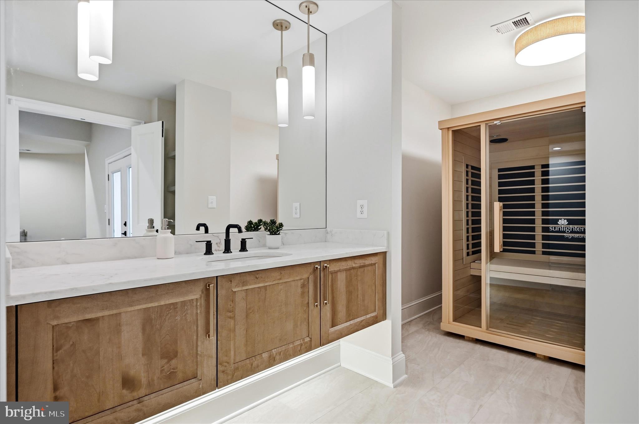 RED HILL - Residential