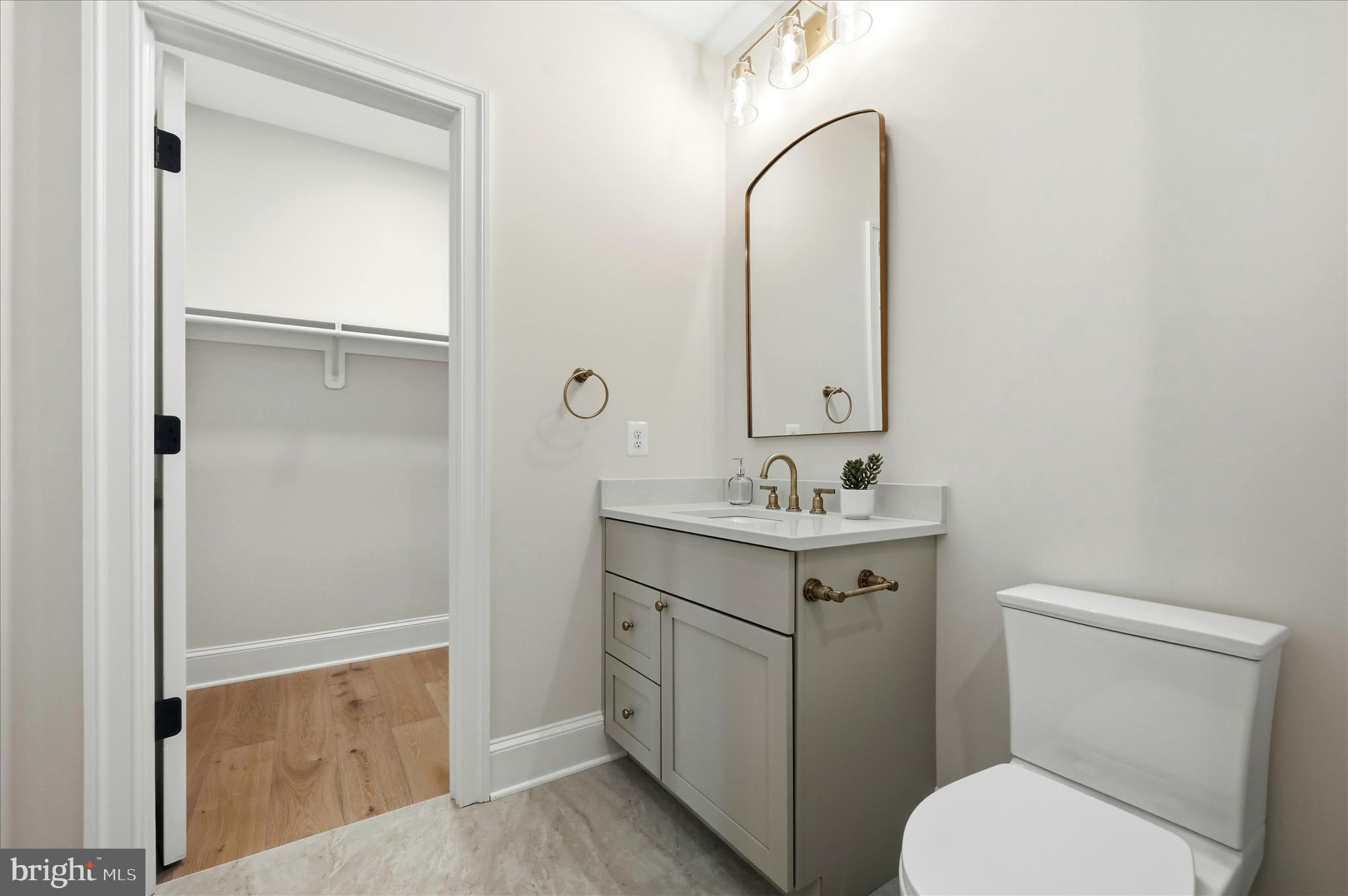 RED HILL - Residential