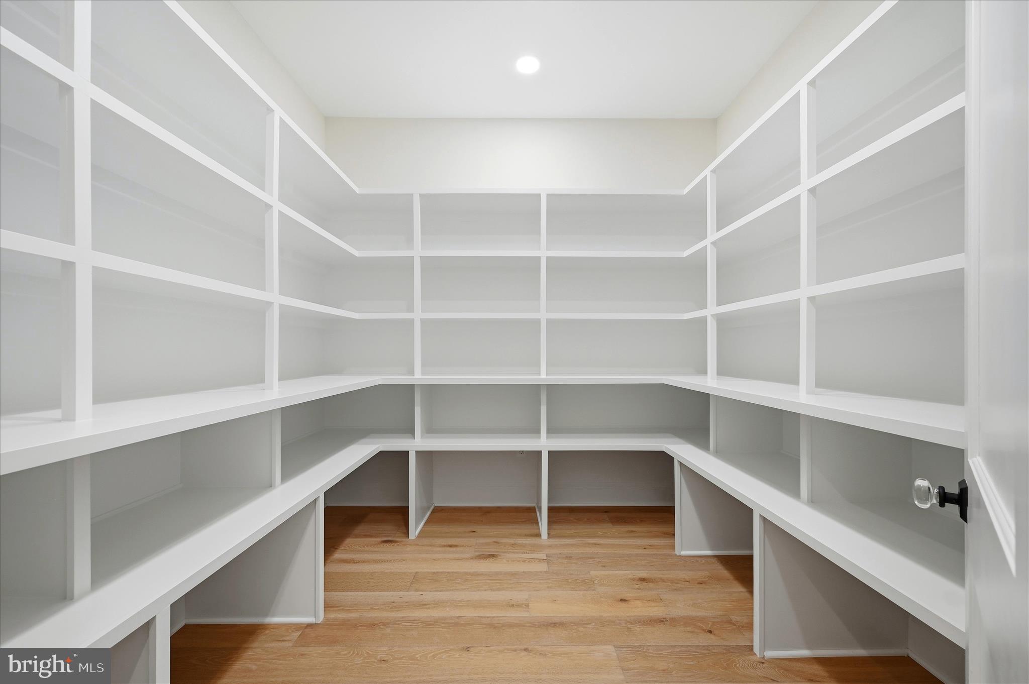 RED HILL - Residential